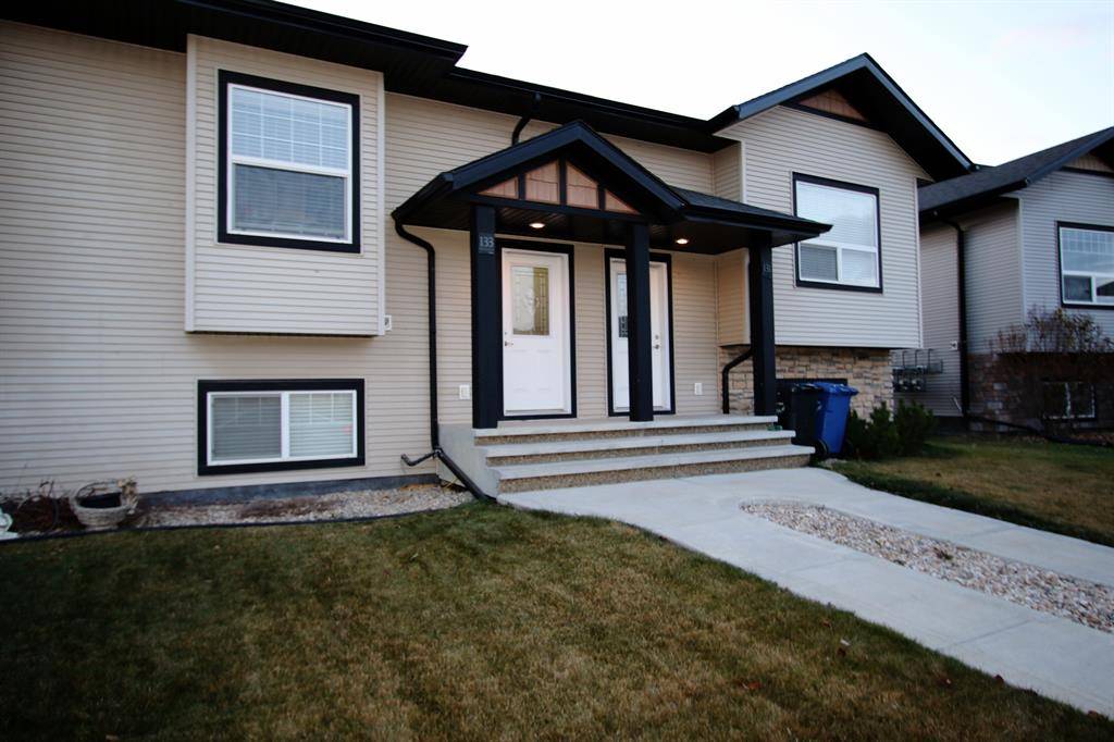 Penhold, AB T4M 1R0,133 Henderson CRES