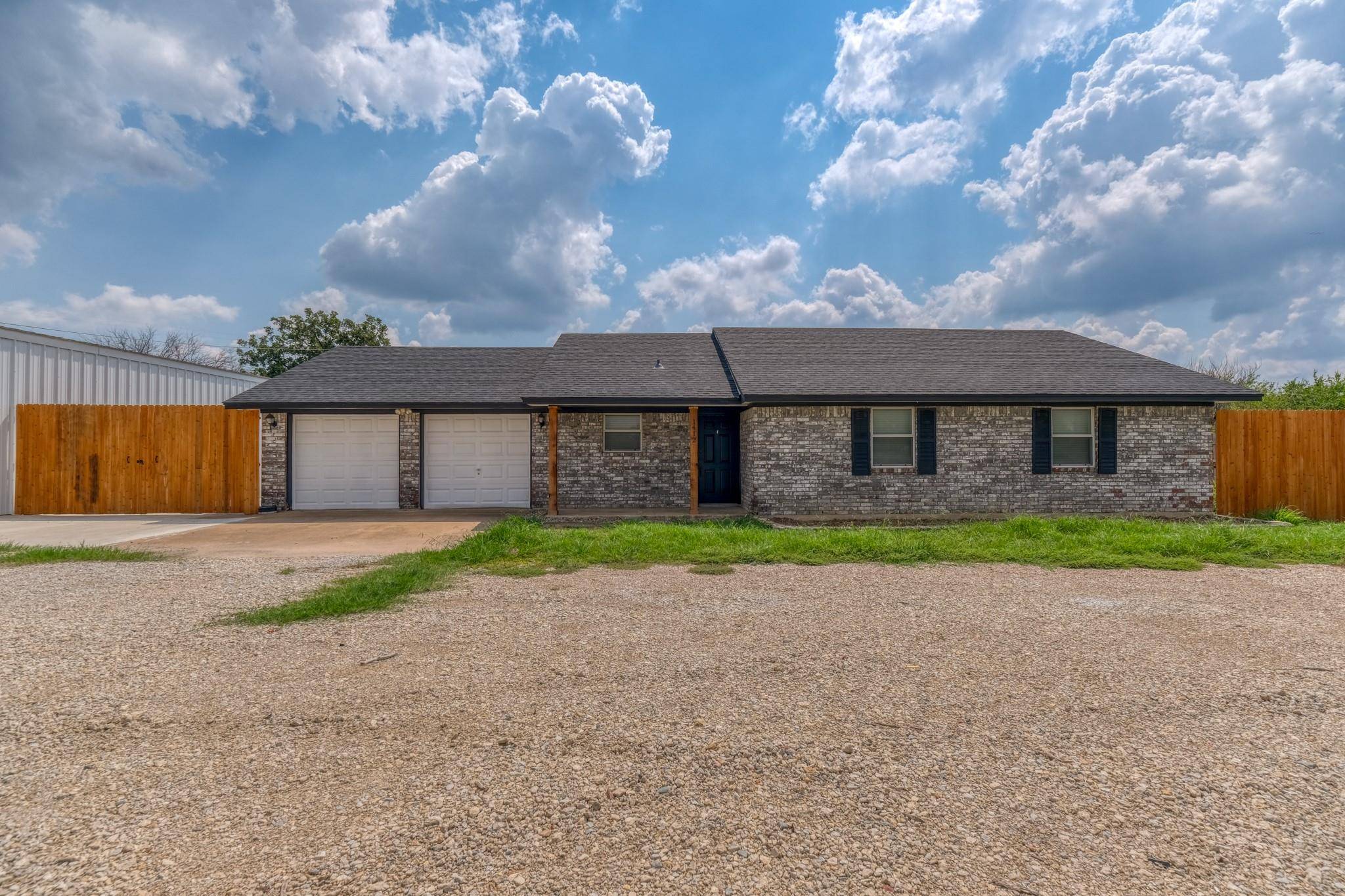 Weatherford, TX 76085,1412 Azle Highway