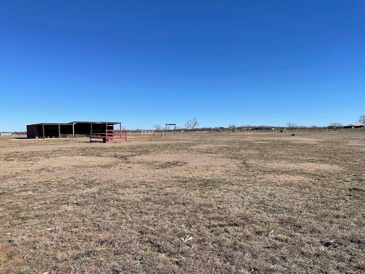 Clyde, TX 79510,3955 Private Road 2540