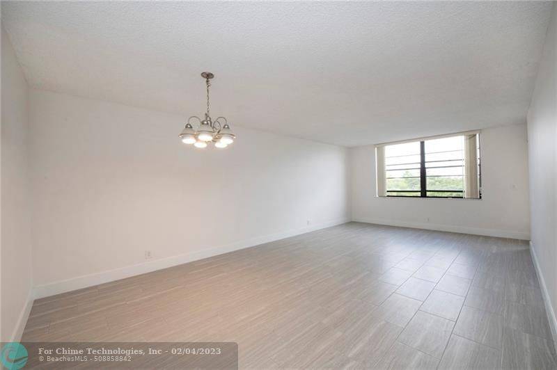 Hollywood, FL 33021,3900 N Hills Dr  #405