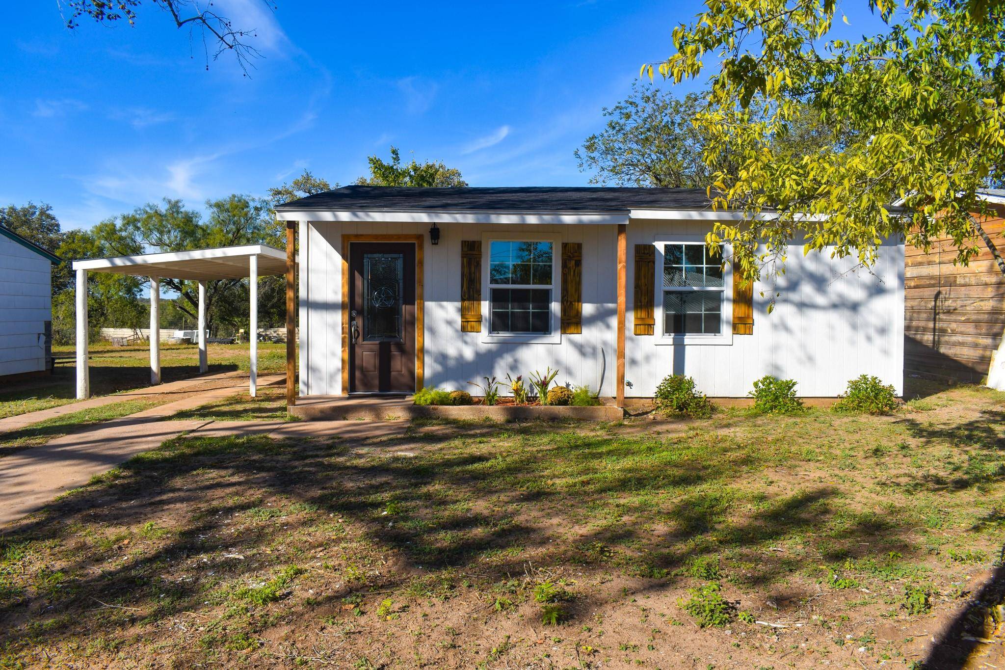 Brady, TX 76825,1102 Bee Street