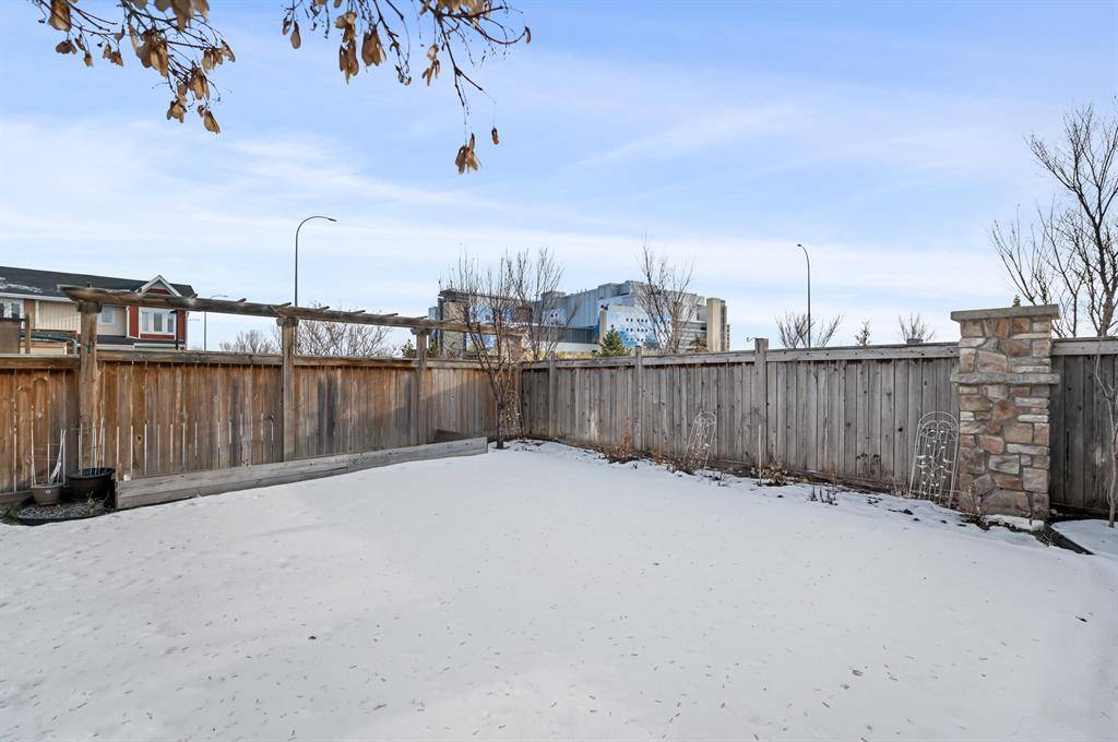 Calgary, AB T3M 0E9,82 auburn bay Close SE