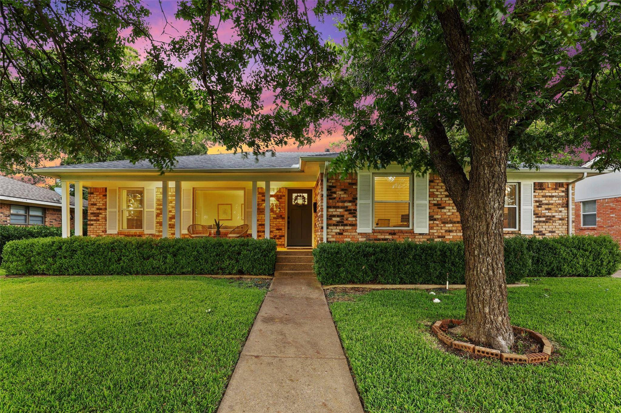 Dallas, TX 75228,2918 Green Meadow Drive