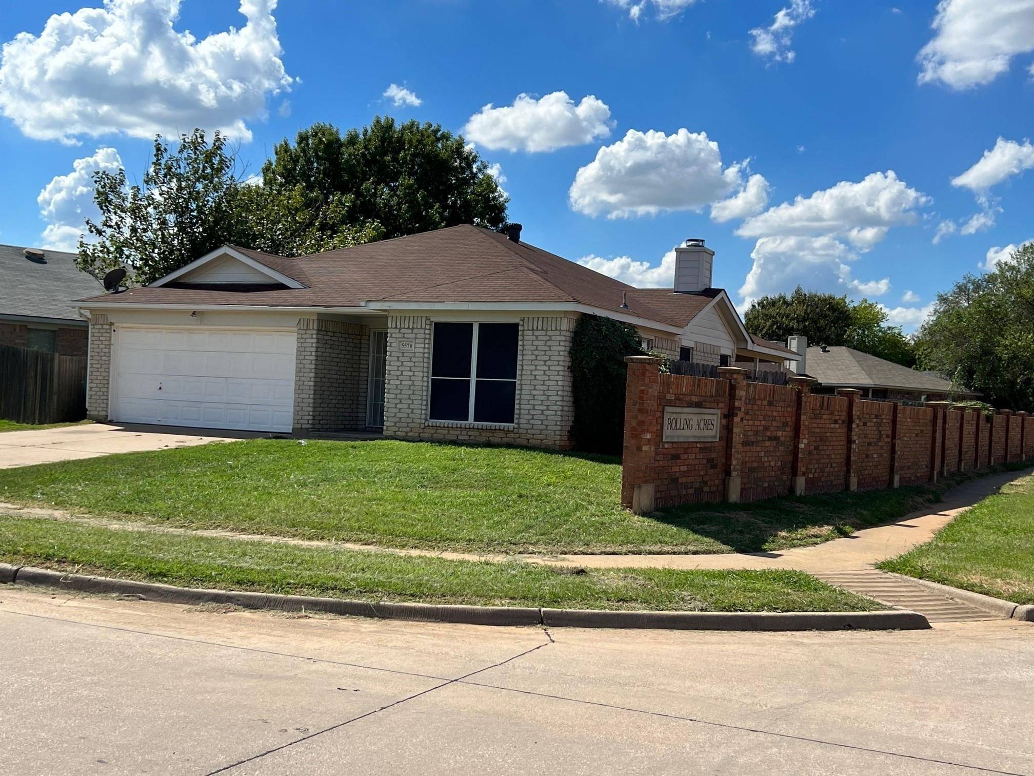 Arlington, TX 76017,5570 Alta Verde Circle