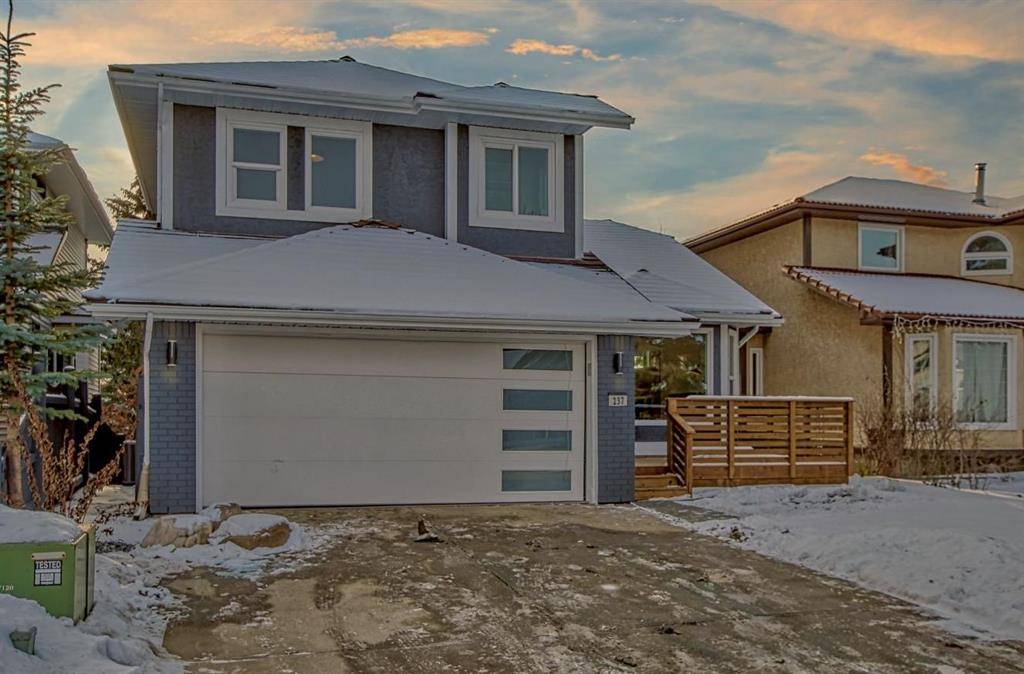 Calgary, AB T3L 1T4,237 Scurfield PL NW