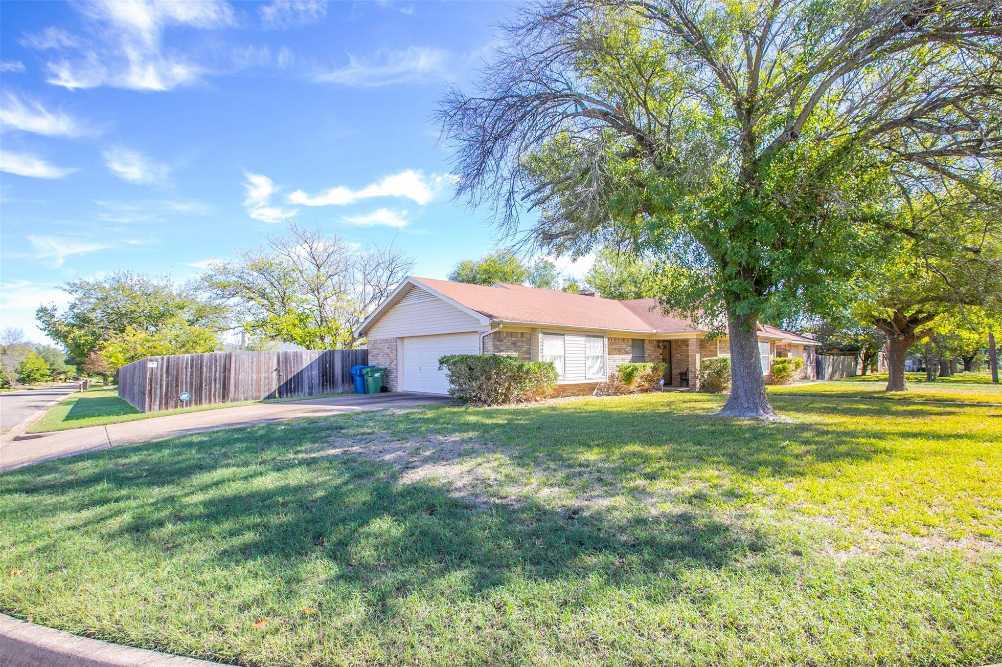 Hewitt, TX 76643,100 Crestwood Drive