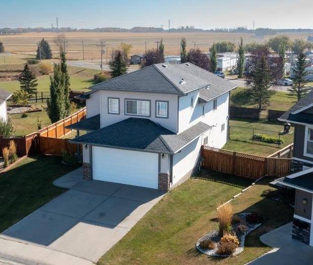 Penhold, AB T0M1R0,13 Heritage DR