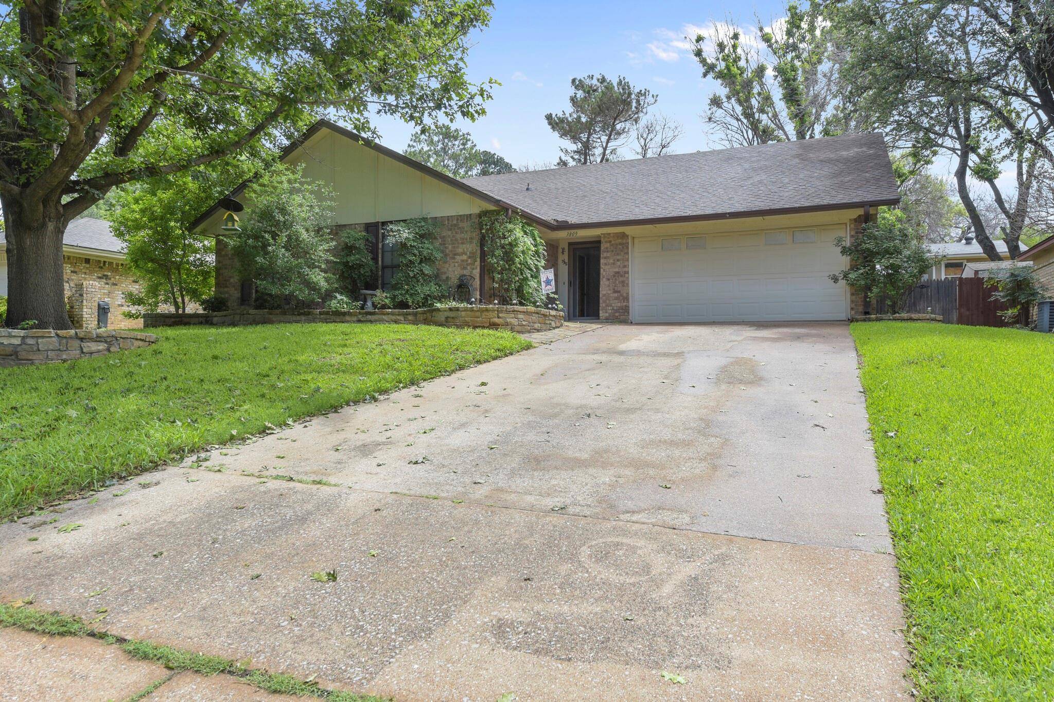 Arlington, TX 76015,3809 Lynbrook Lane