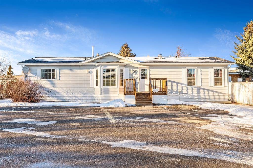 High River, AB T1V 1K1,520 Home Place NE