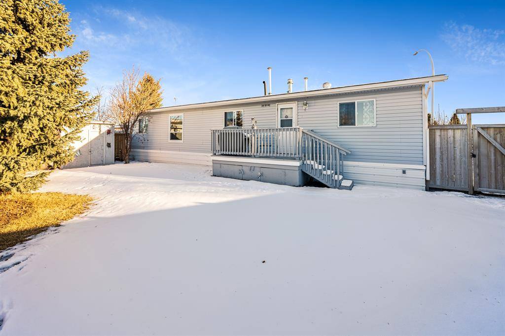 High River, AB T1V 1K1,520 Home Place NE