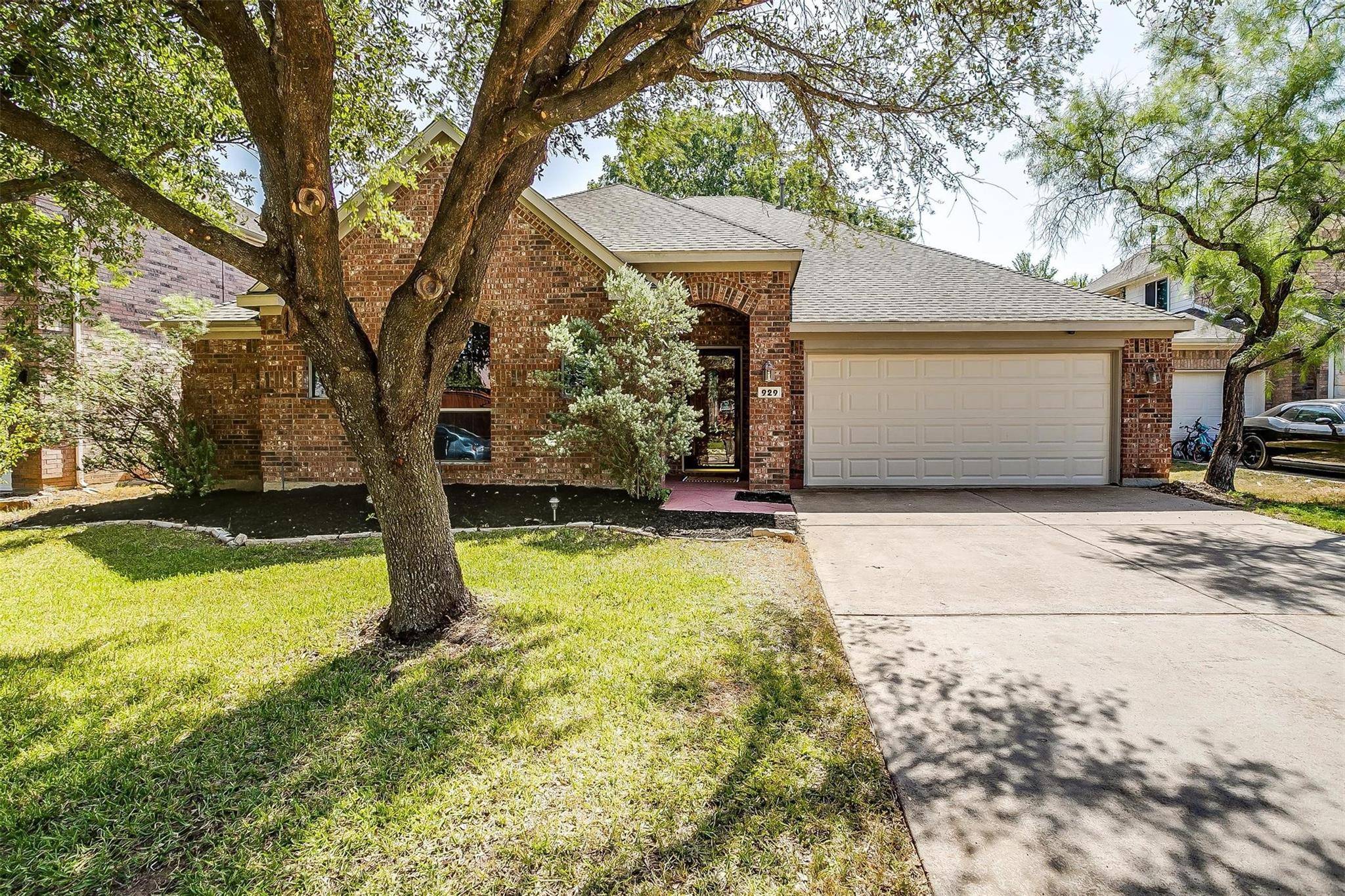 Burleson, TX 76028,929 Oatlands Place