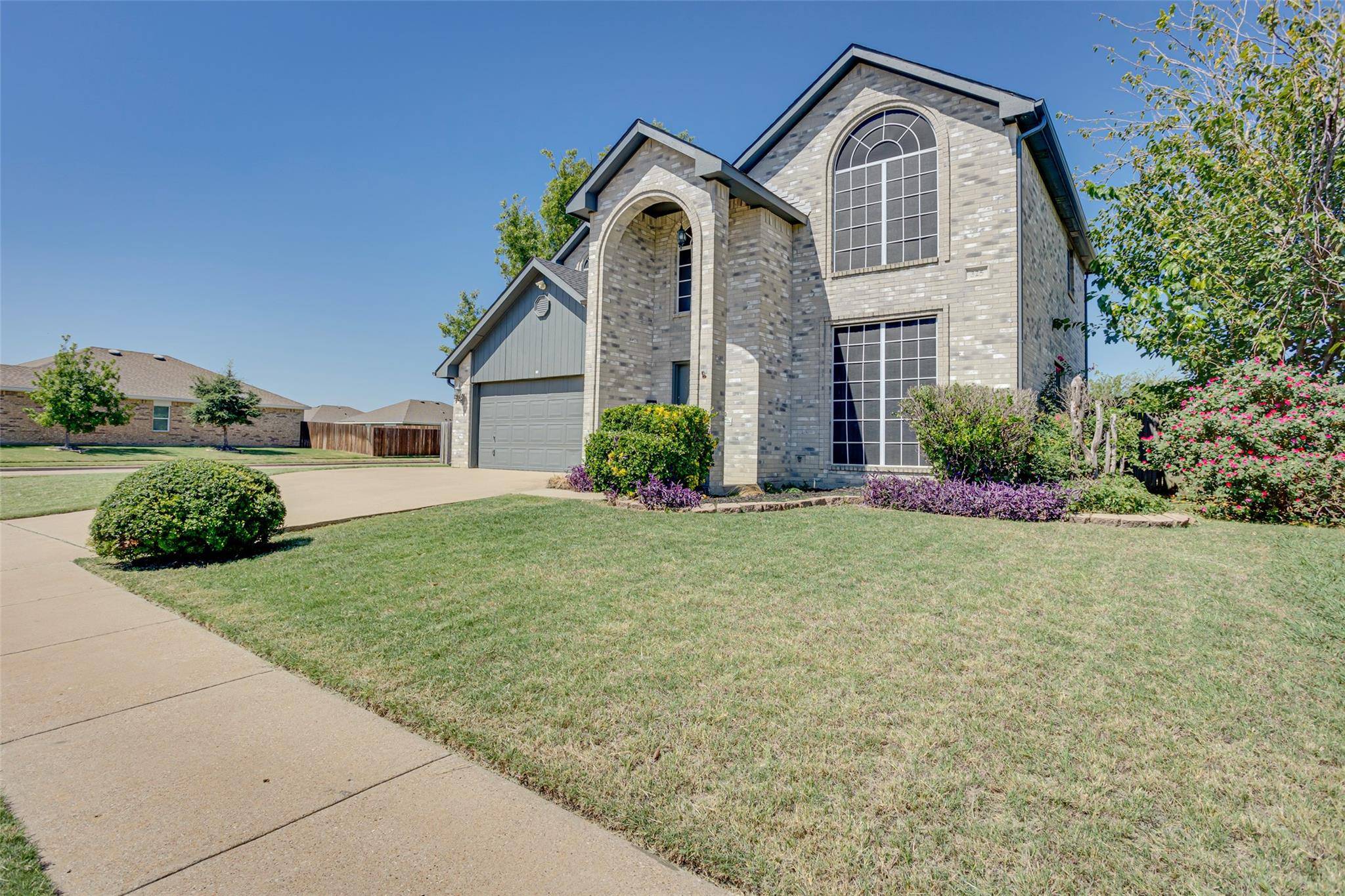 Glenn Heights, TX 75154,325 W Glen Meadow Drive