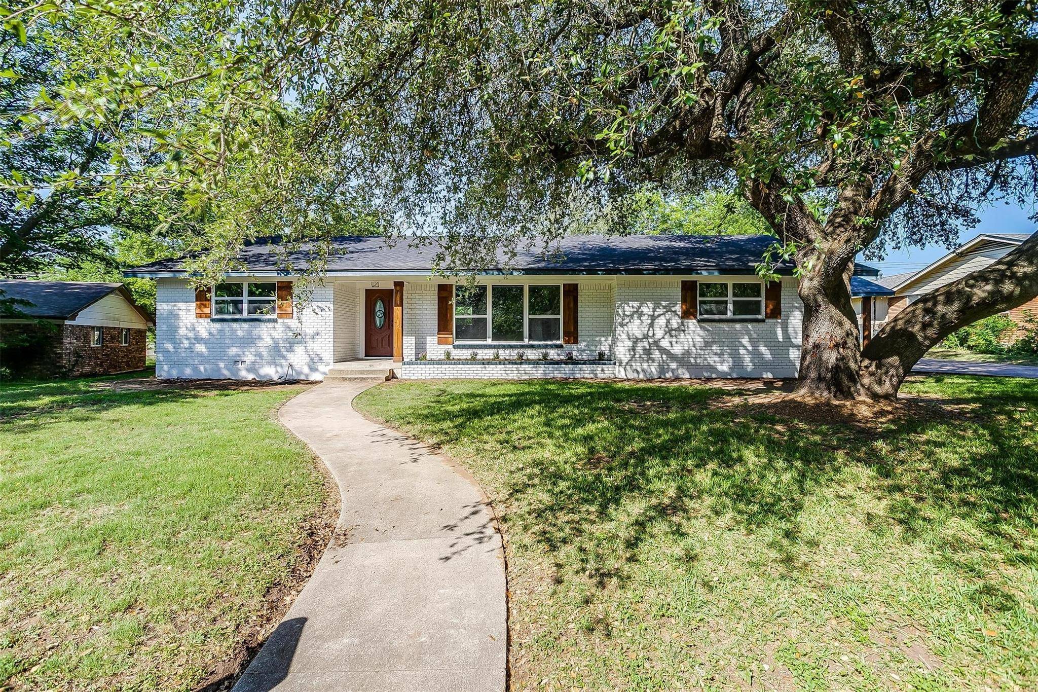 Cleburne, TX 76033,1316 Loma Alta Place