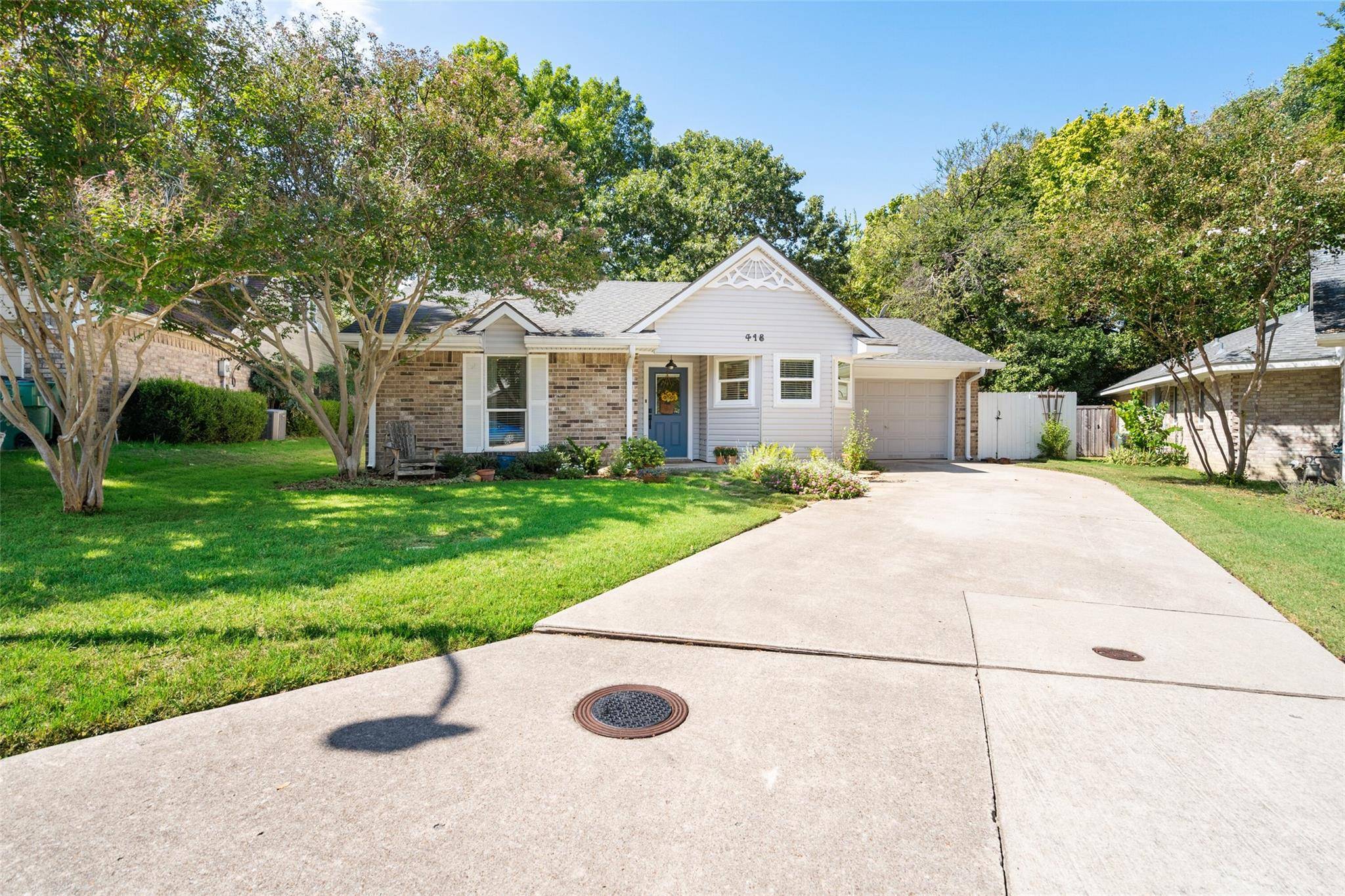 Mckinney, TX 75069,418 W Graham Street