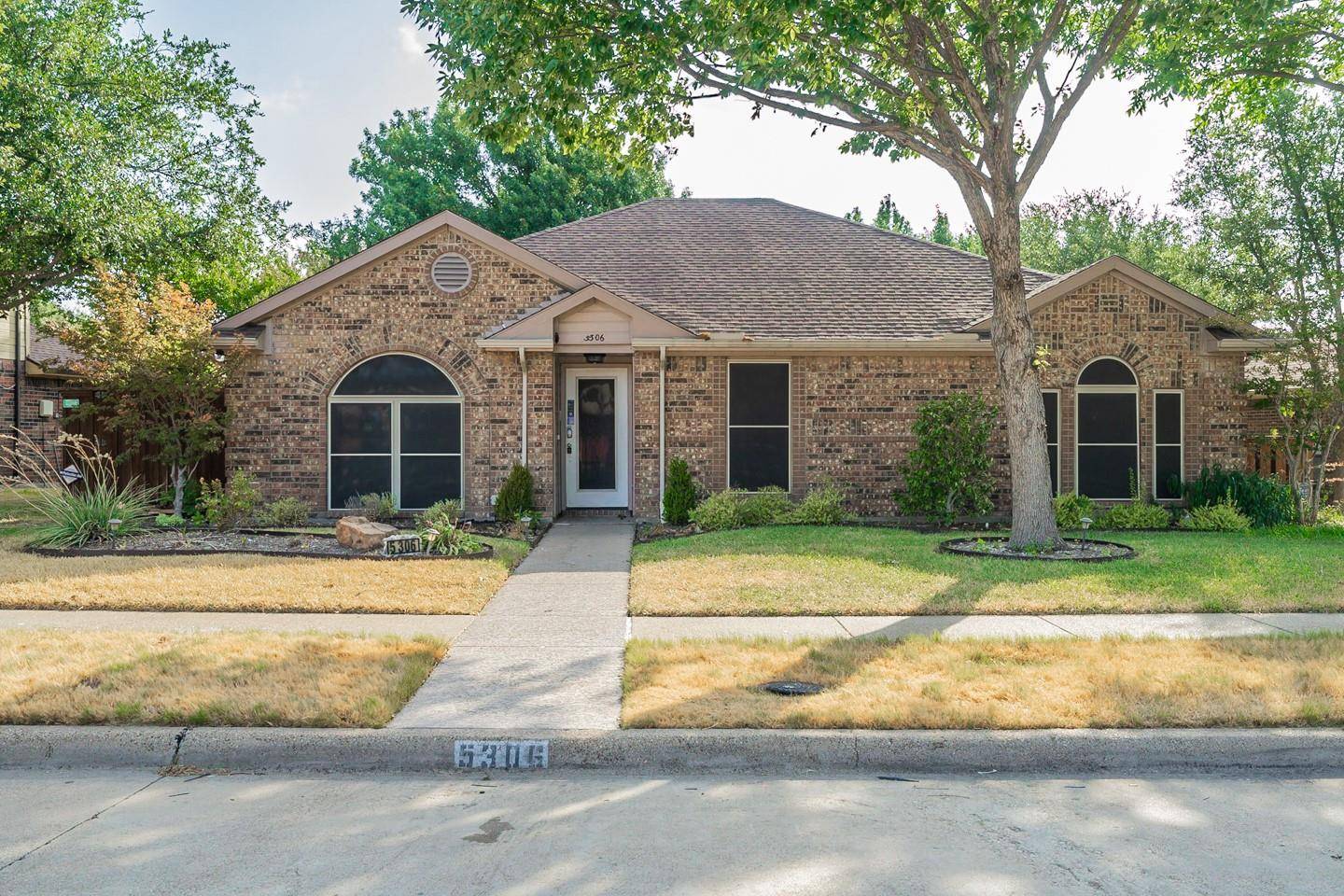 Garland, TX 75044,5306 Wood Creek Lane