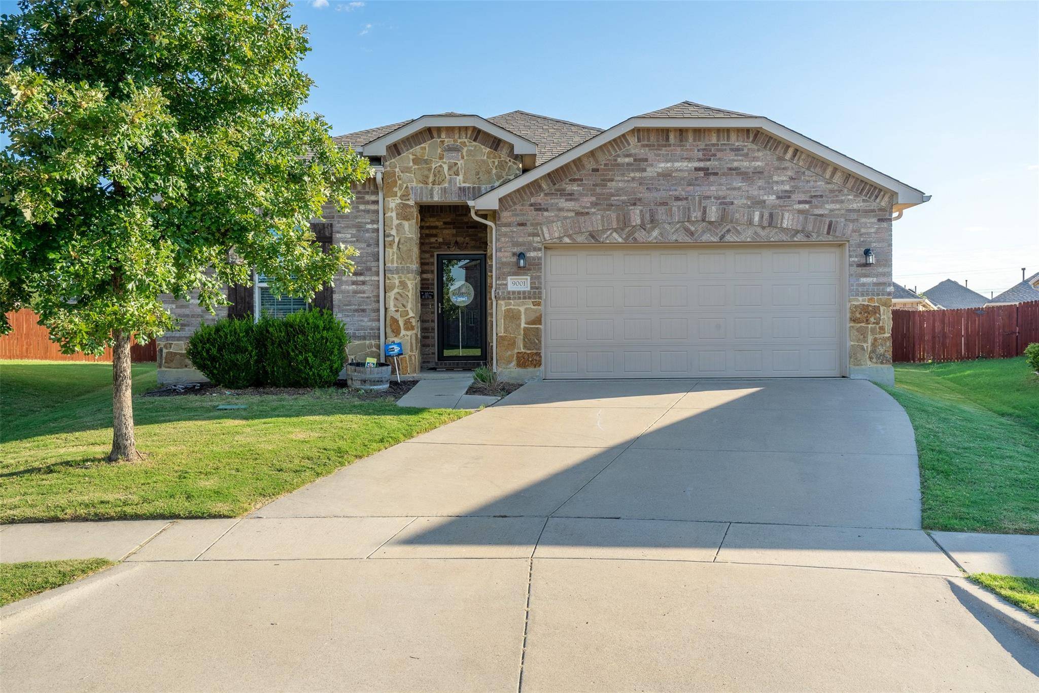 Arlington, TX 76002,9001 CLOUDVEIL Drive