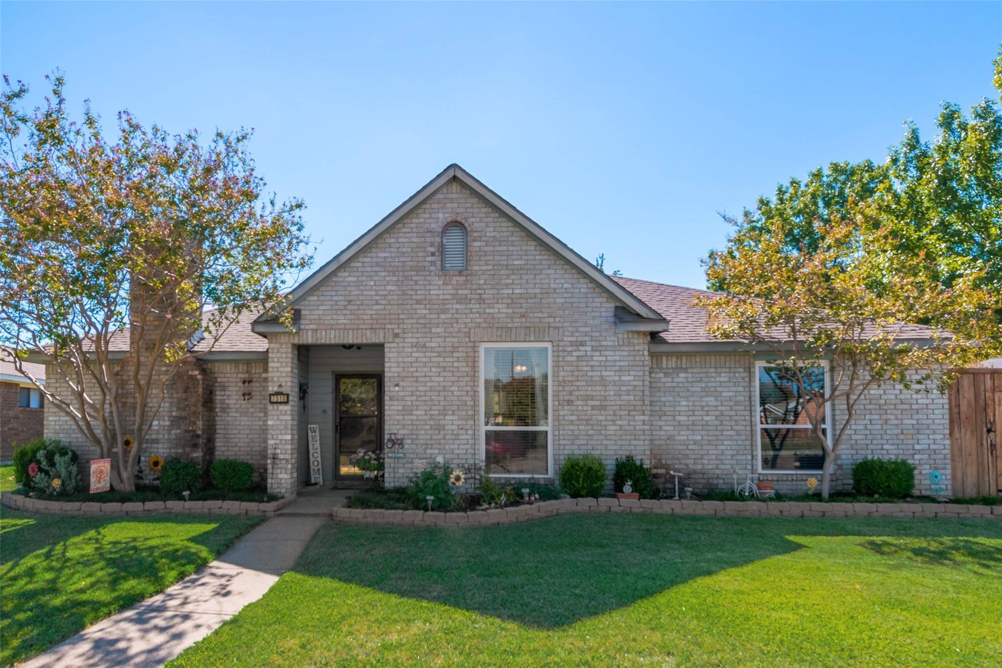 Rowlett, TX 75089,7510 Beverly Drive