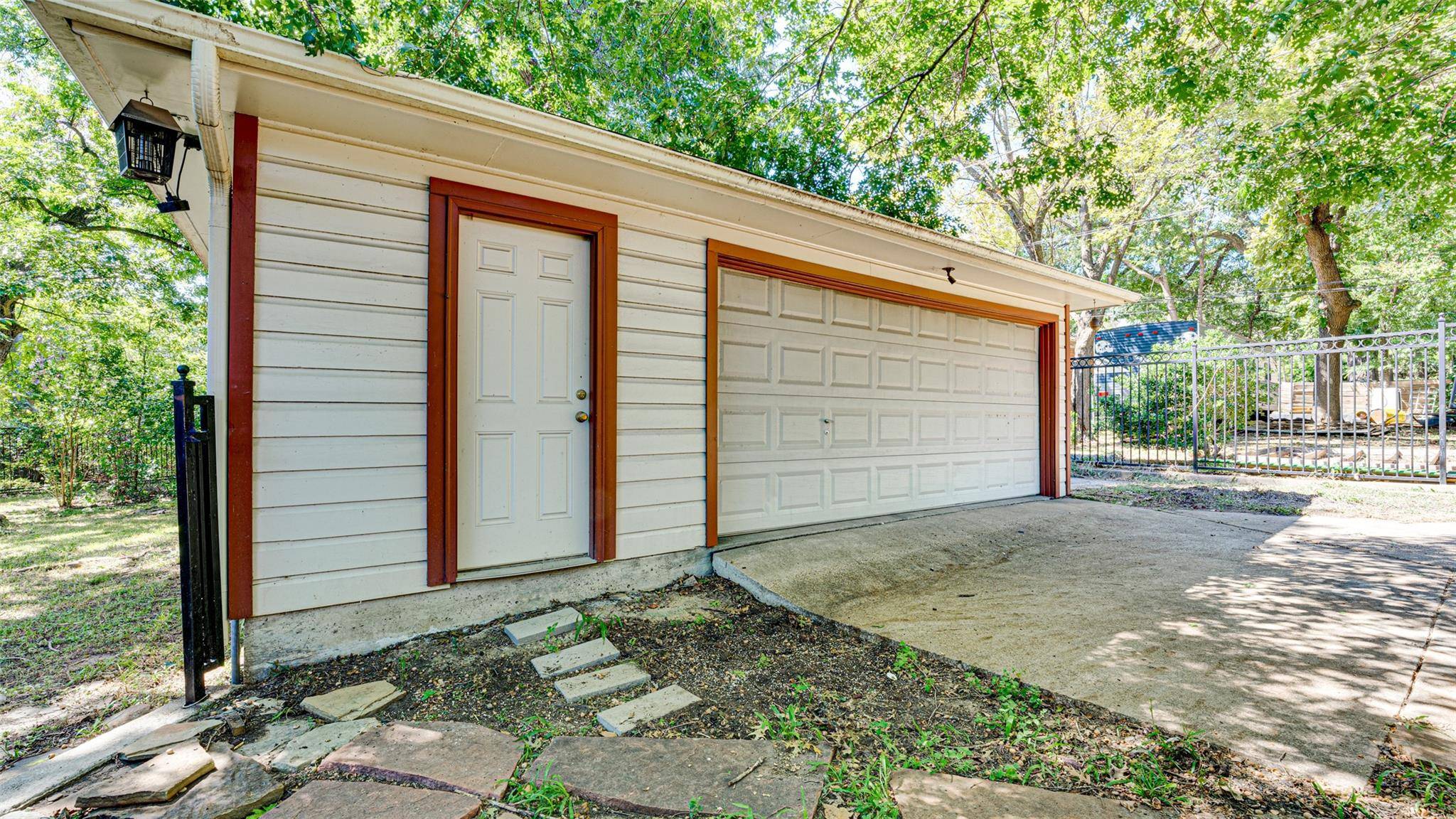 Dallas, TX 75227,6712 Timothy Drive