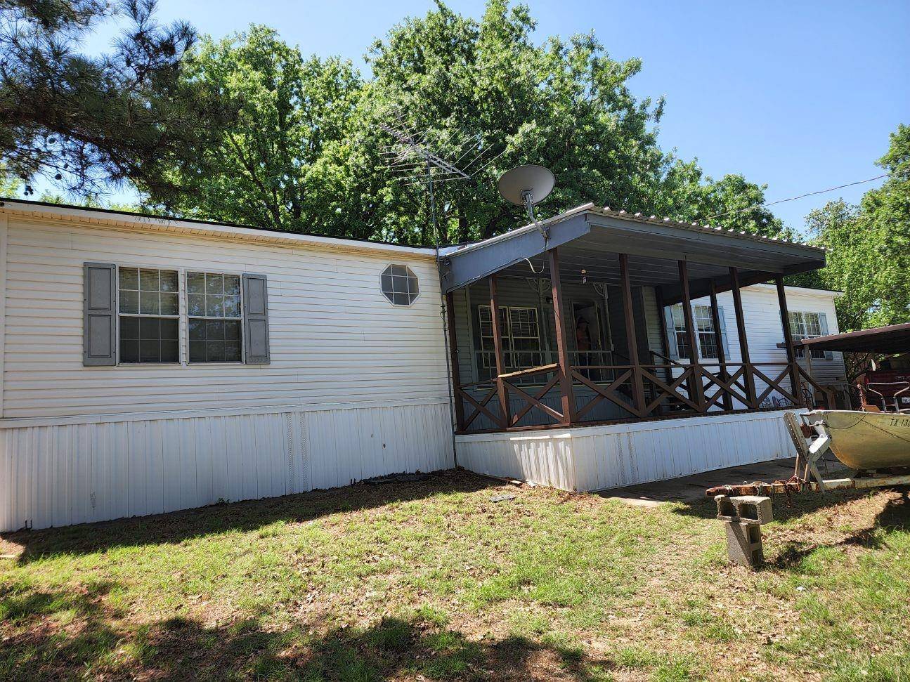 Alvarado, TX 76009,25 Red Oak Street