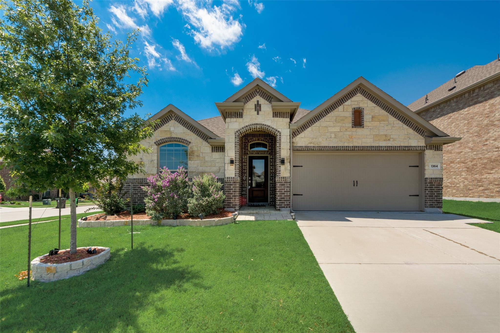 Little Elm, TX 75068,1364 Lake Grove Drive