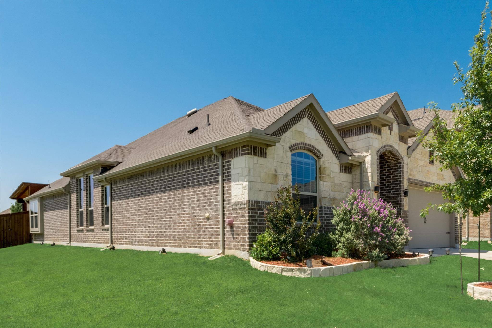 Little Elm, TX 75068,1364 Lake Grove Drive