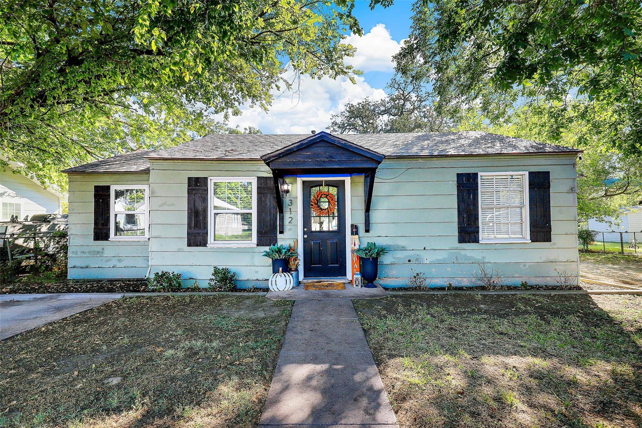 Weatherford, TX 76086,312 Bryan Street