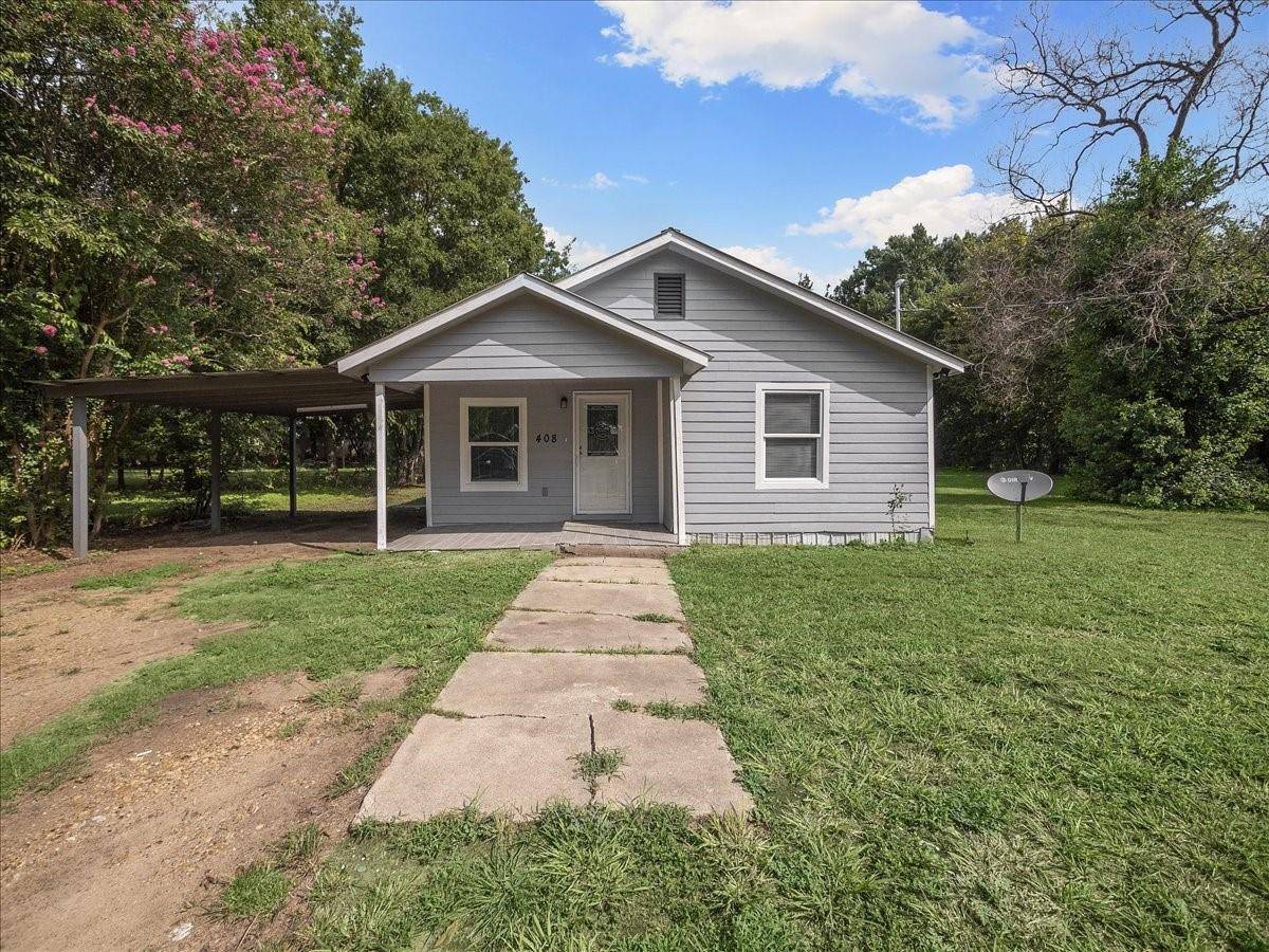 Kerens, TX 75144,408 3rd Street