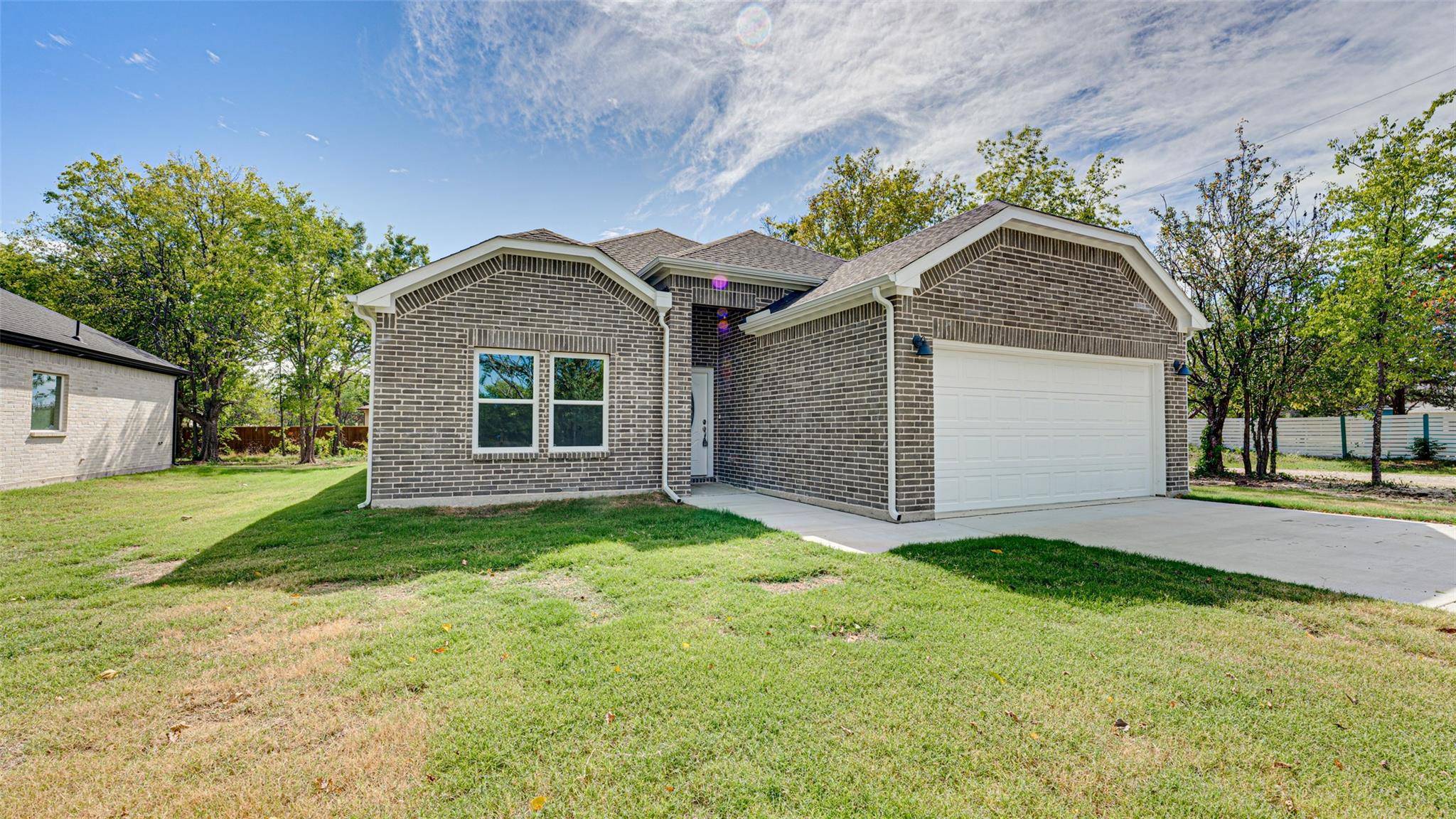 Quinlan, TX 75474,514 N 5th Street