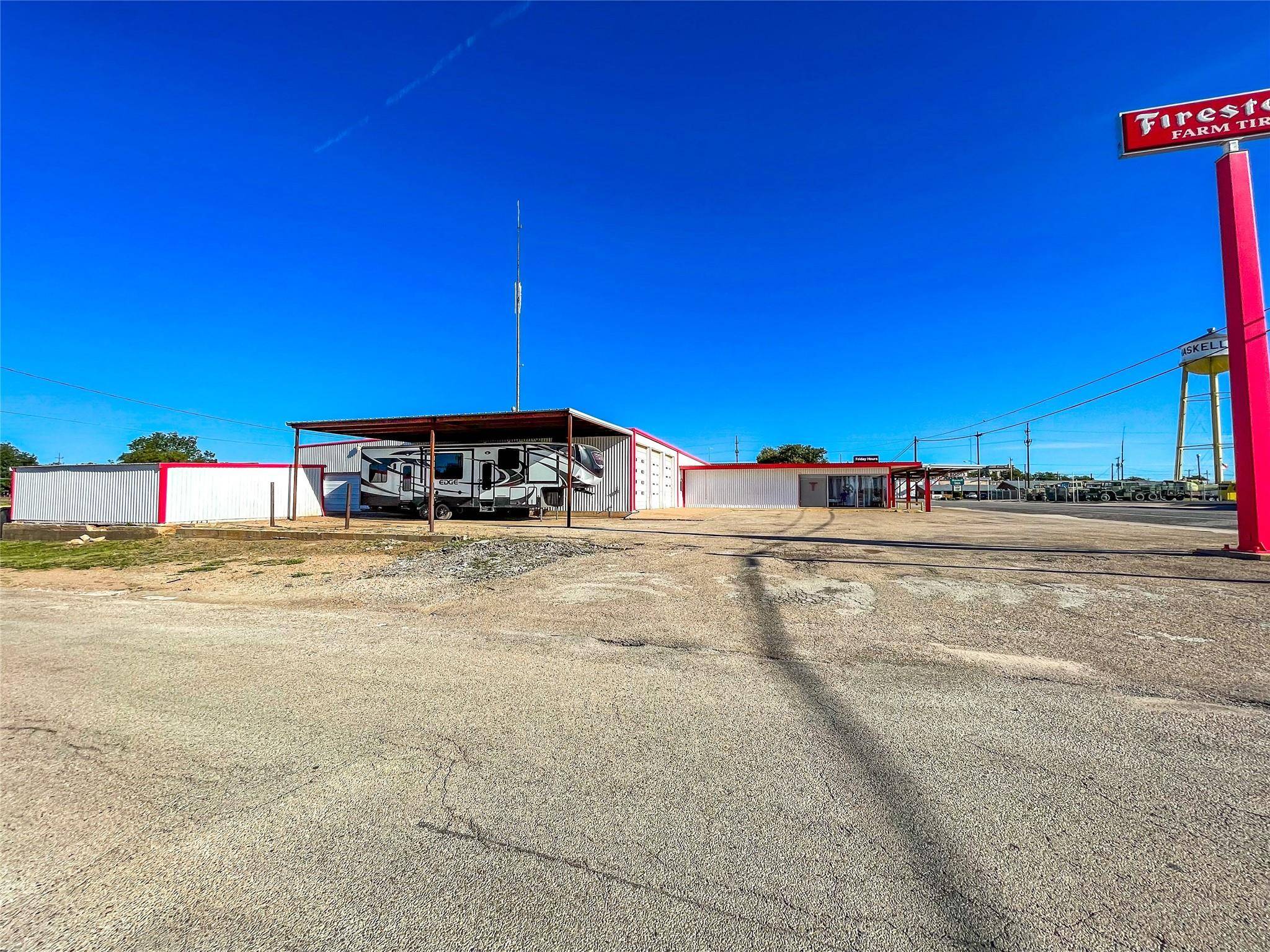 Haskell, TX 79521,206 S Avenue E