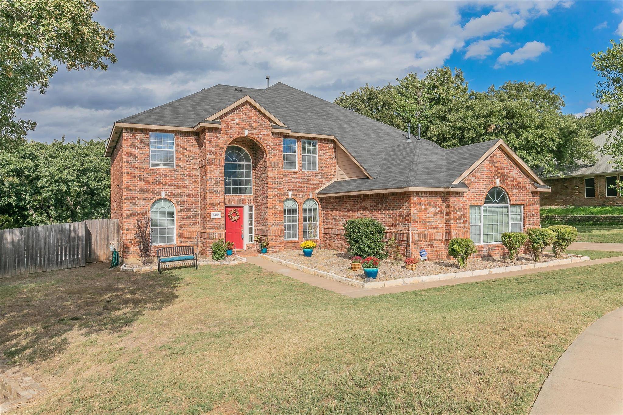 Crowley, TX 76036,1412 Hummingbird Court