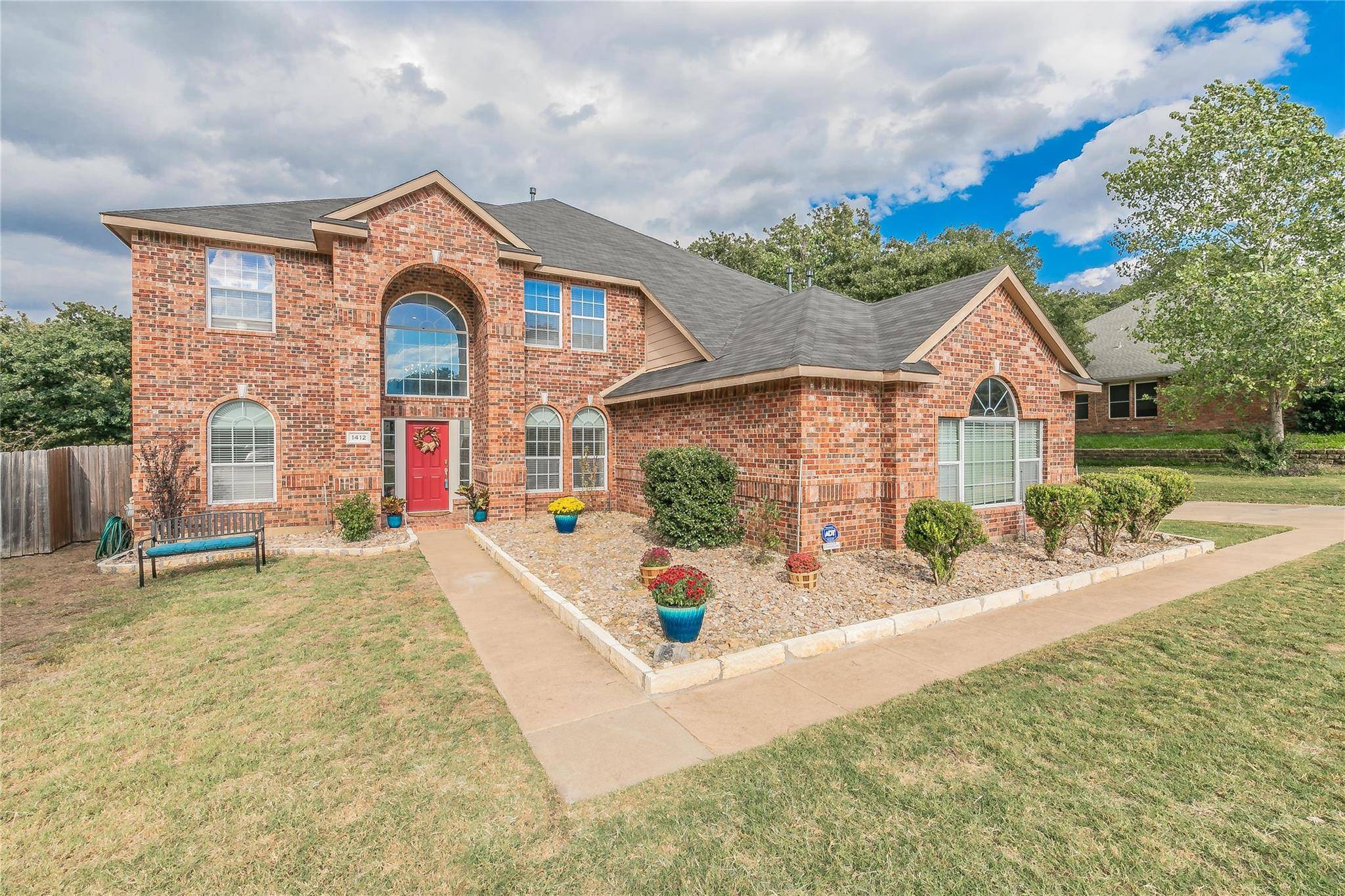 Crowley, TX 76036,1412 Hummingbird Court