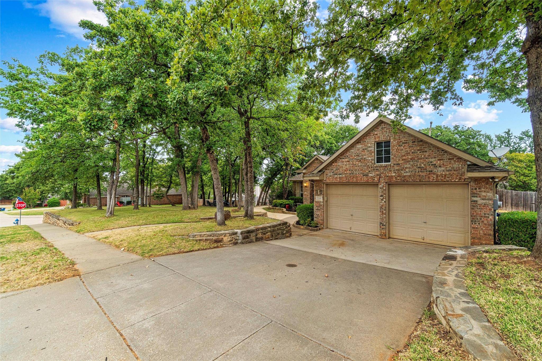 Corinth, TX 76210,2201 Knoll Ridge Drive