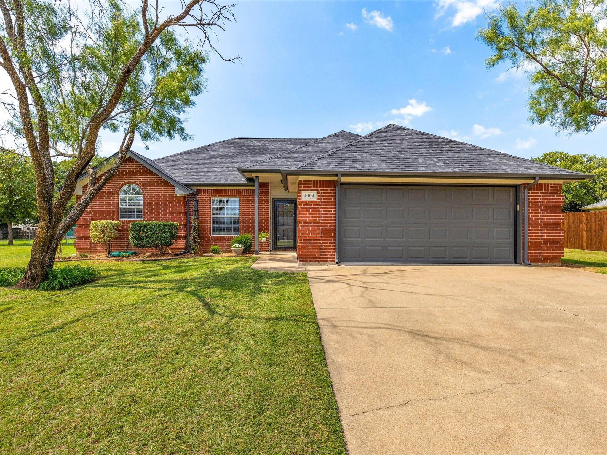 Granbury, TX 76048,4004 Country Lane