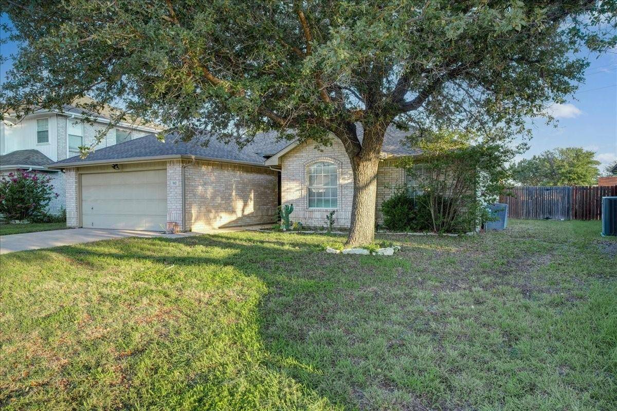 Saginaw, TX 76131,942 Silver Streak Drive