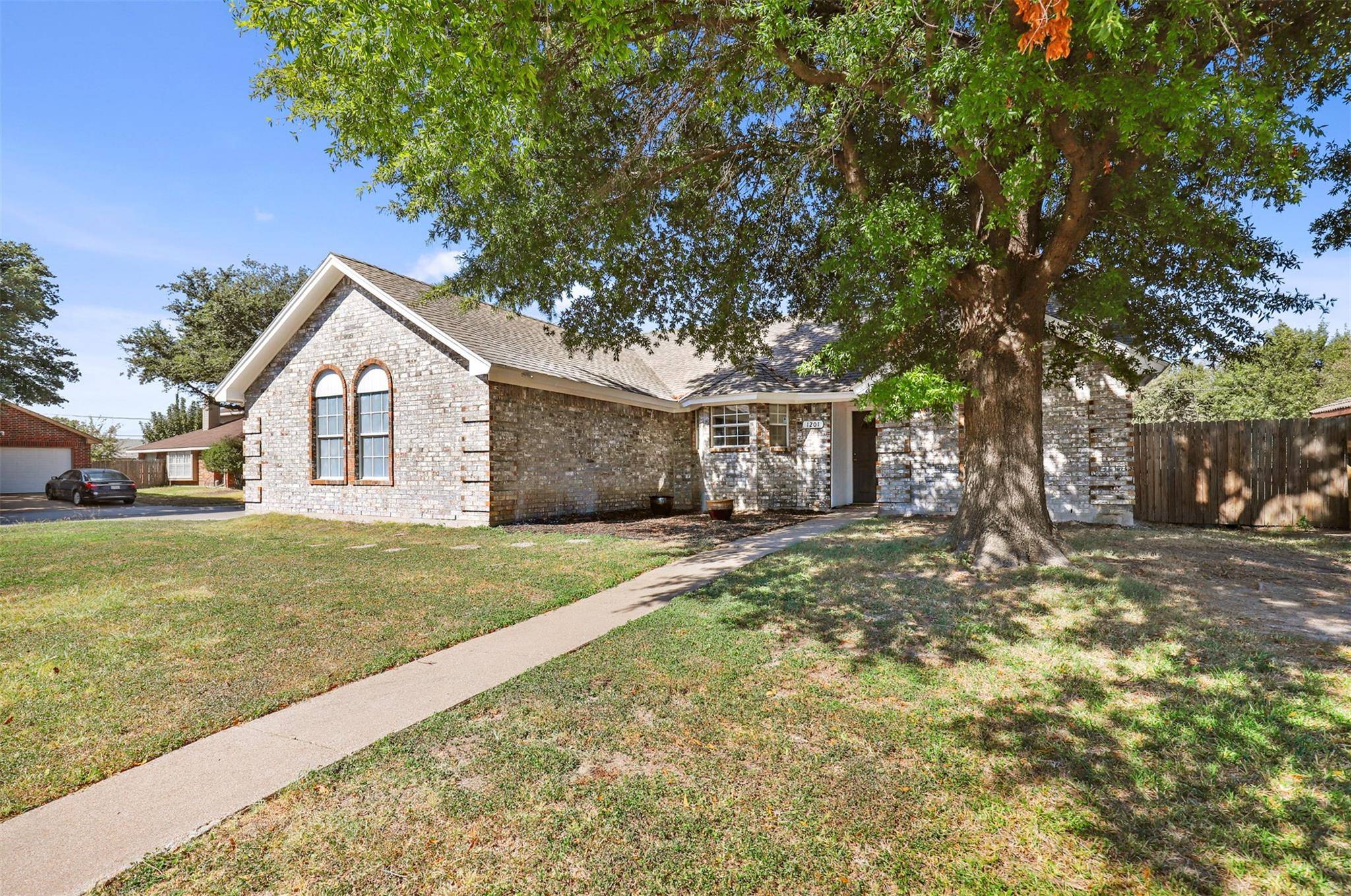 Arlington, TX 76018,1201 Brooklawn Drive