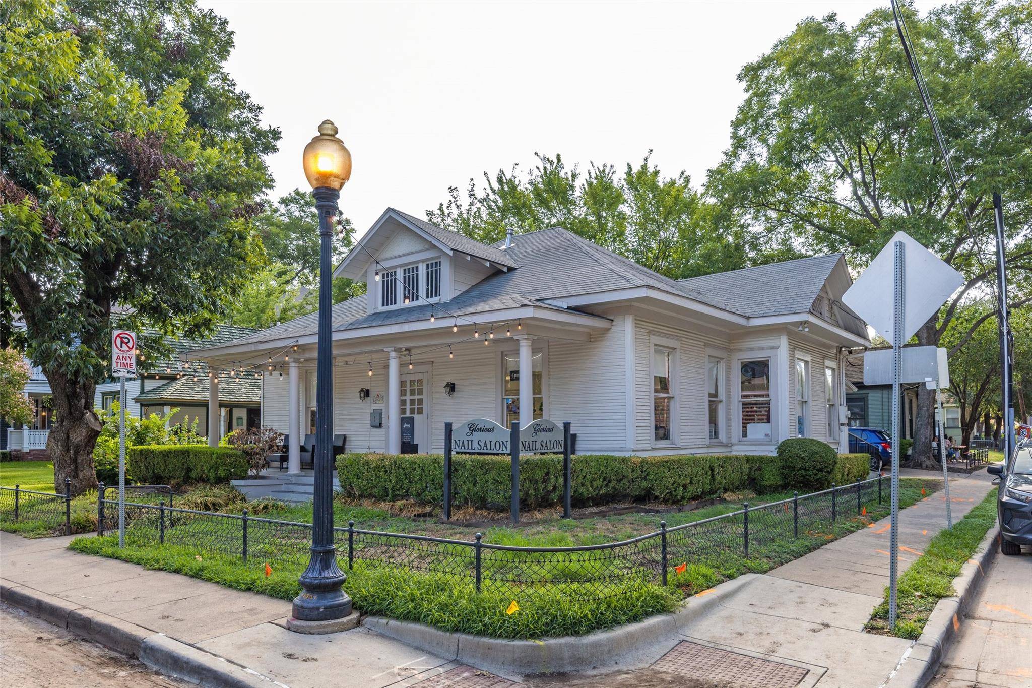 Dallas, TX 75204,2600 Hibernia Street