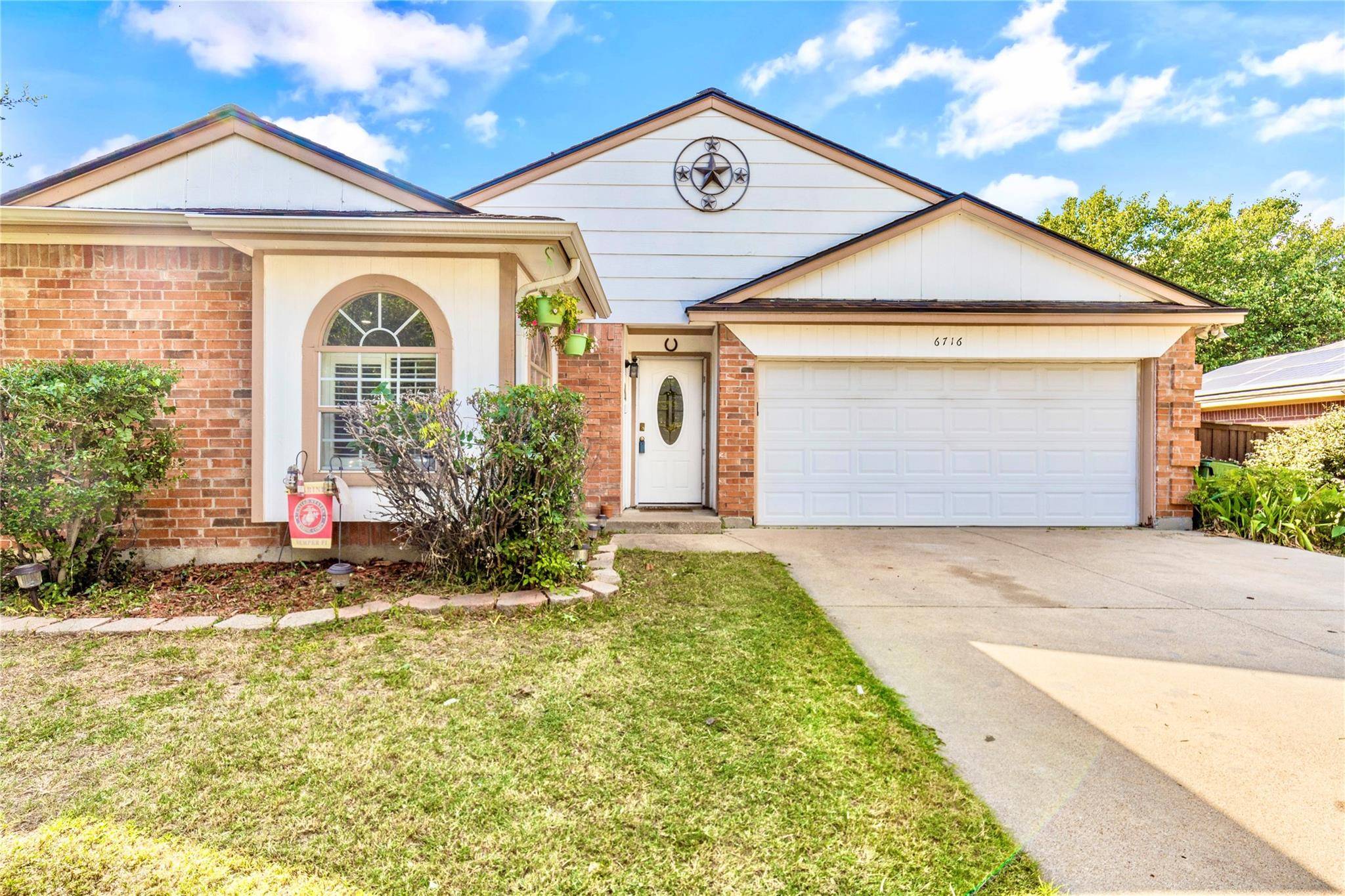 Arlington, TX 76001,6716 Copperwood Court