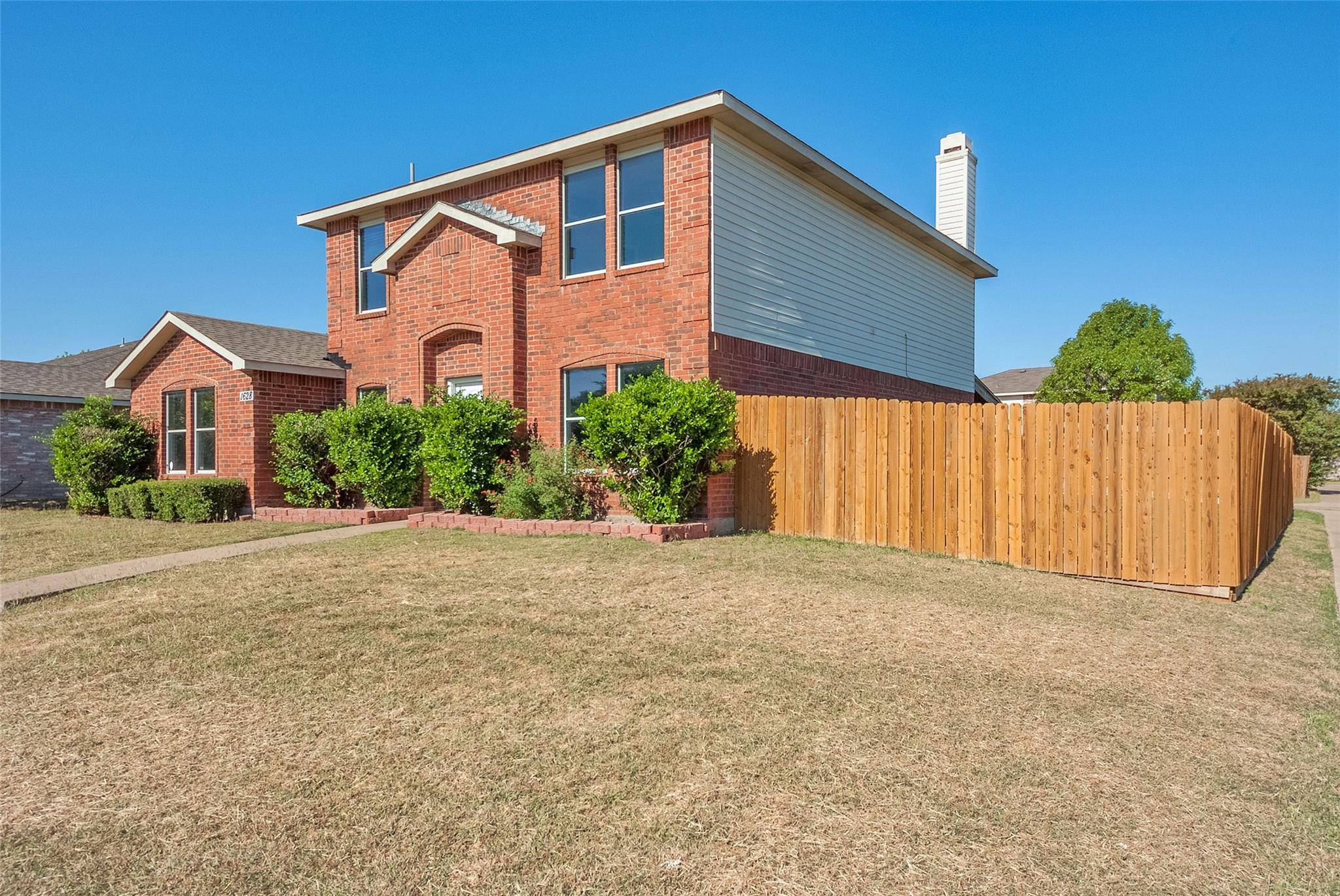 Rockwall, TX 75032,1628 Deerwood Drive