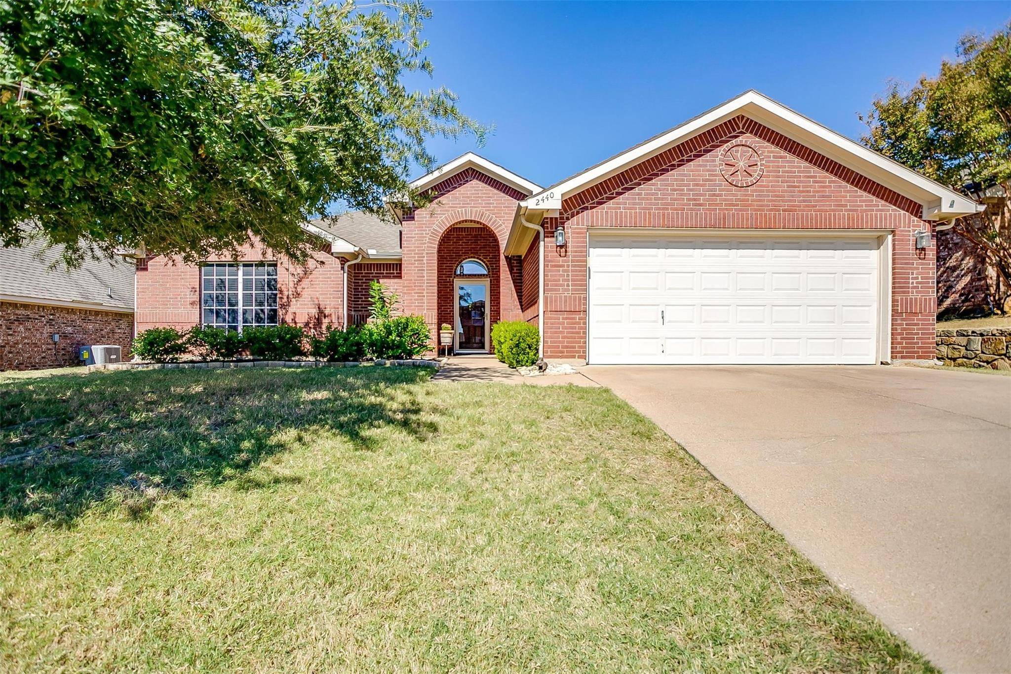 Burleson, TX 76028,2440 Castle Pines Drive