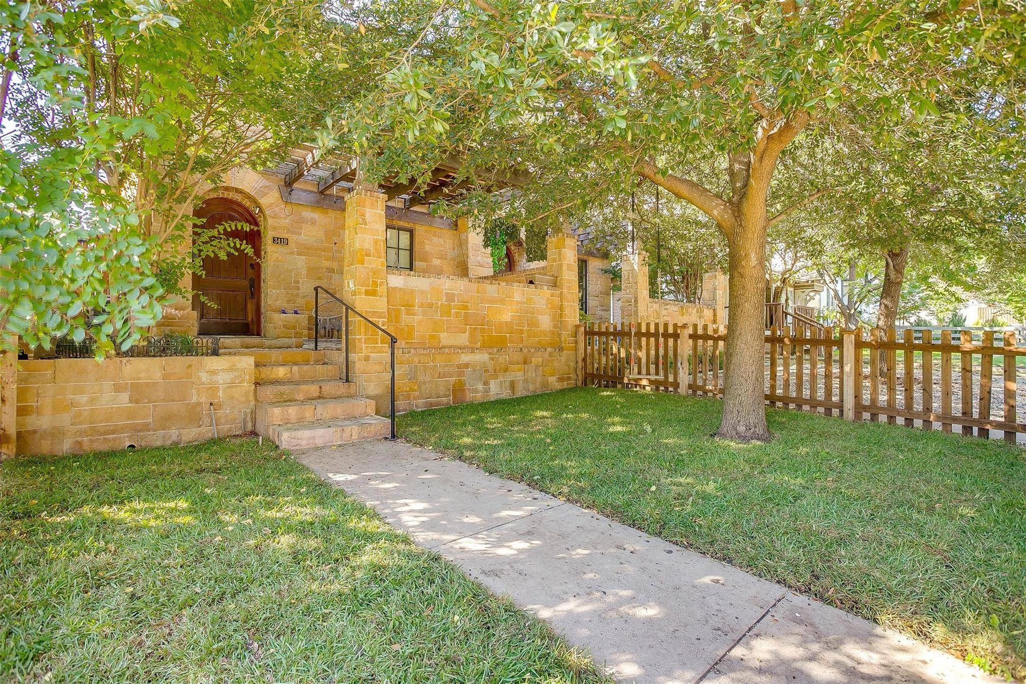 Fort Worth, TX 76107,3419 W 4th Street