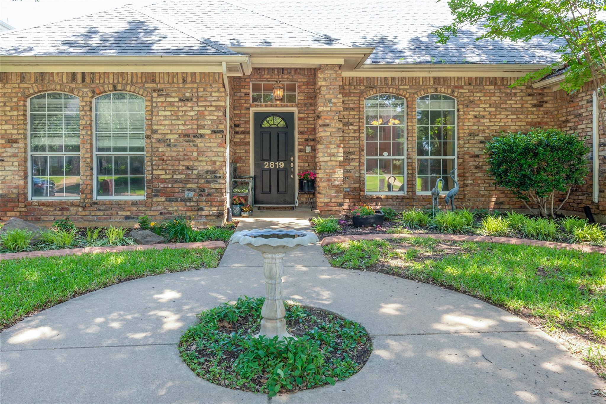 Grapevine, TX 76051,2819 Southshore Drive