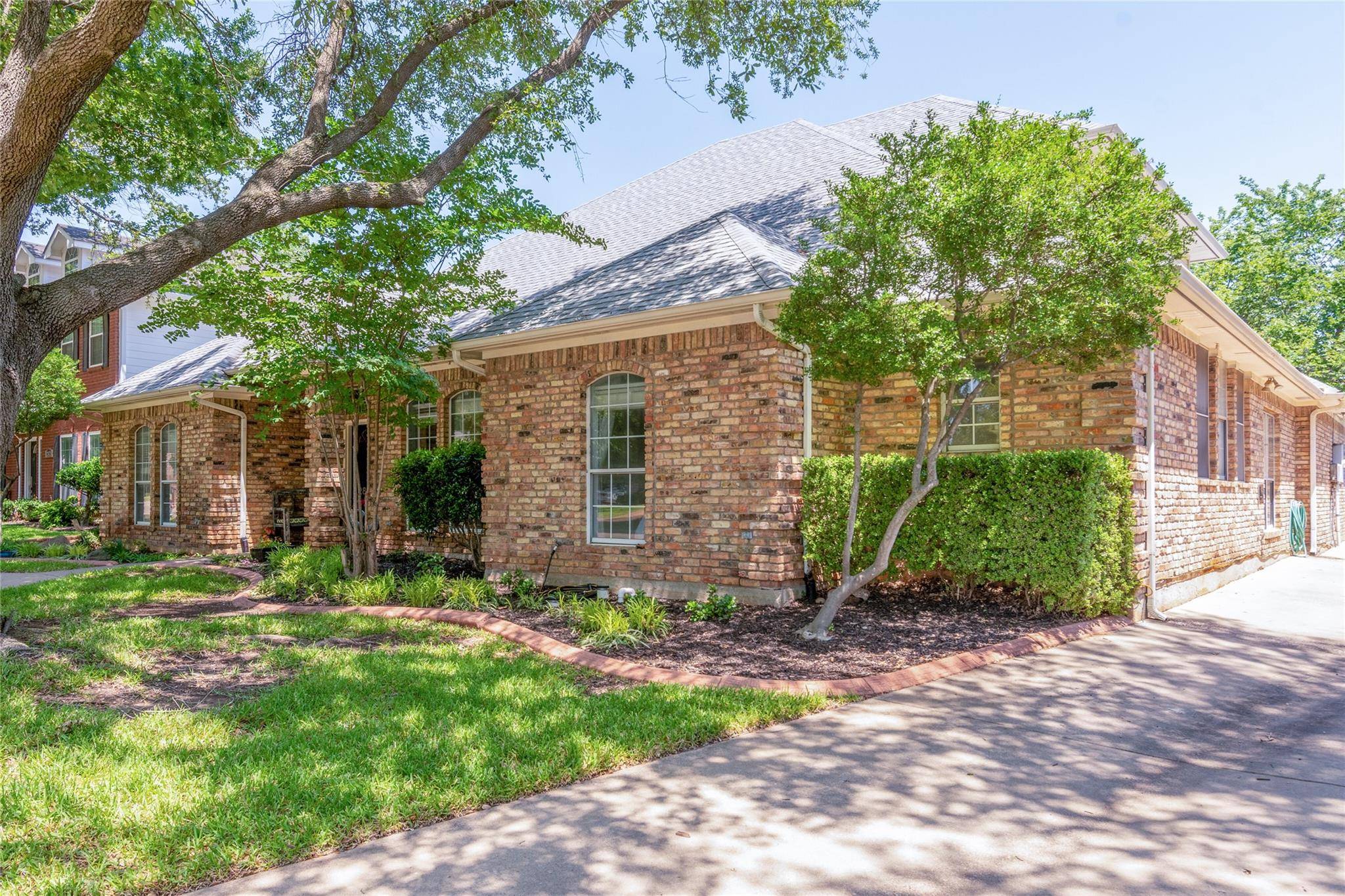 Grapevine, TX 76051,2819 Southshore Drive