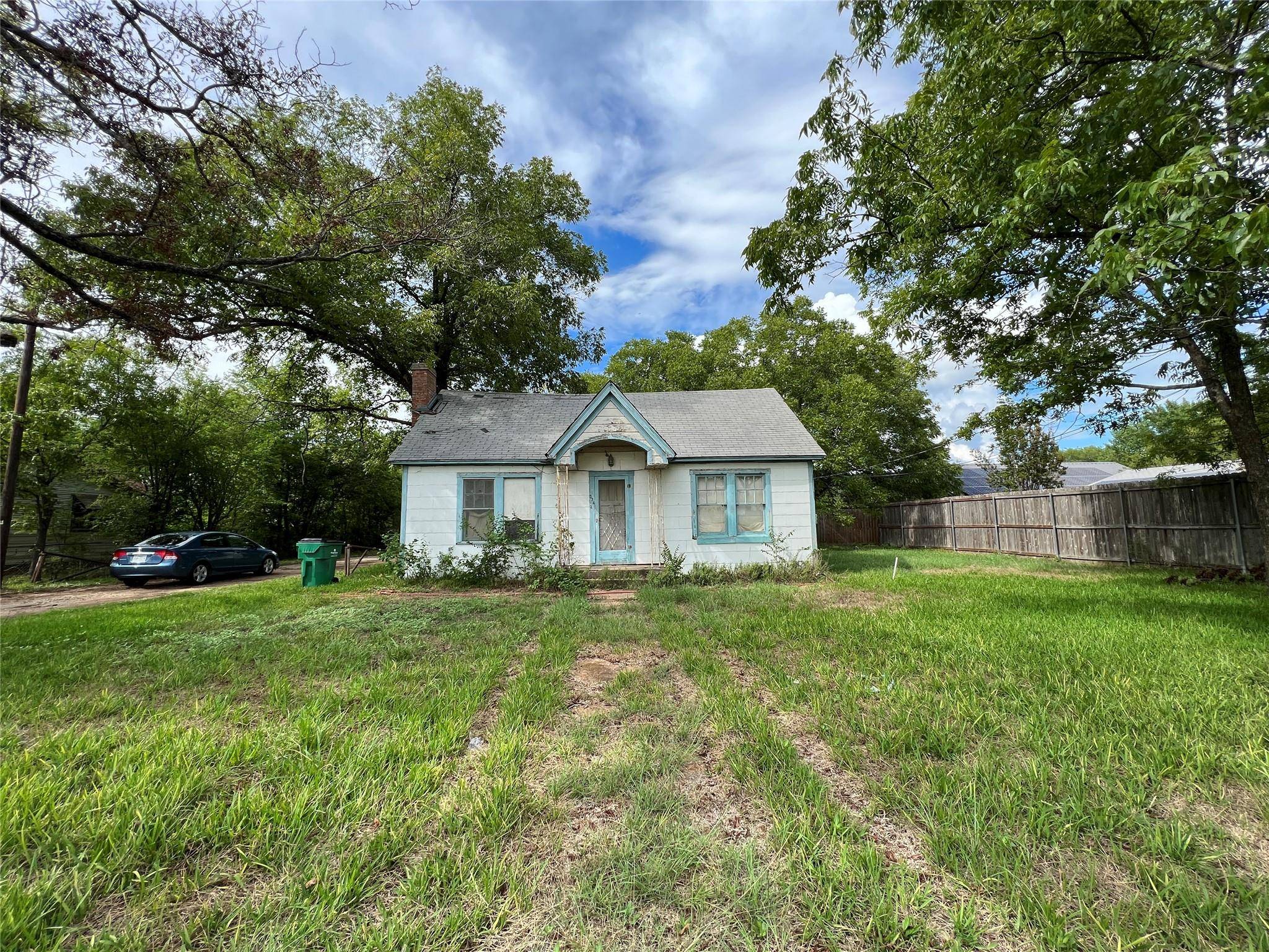 Fairfield, TX 75840,534 W Main Street