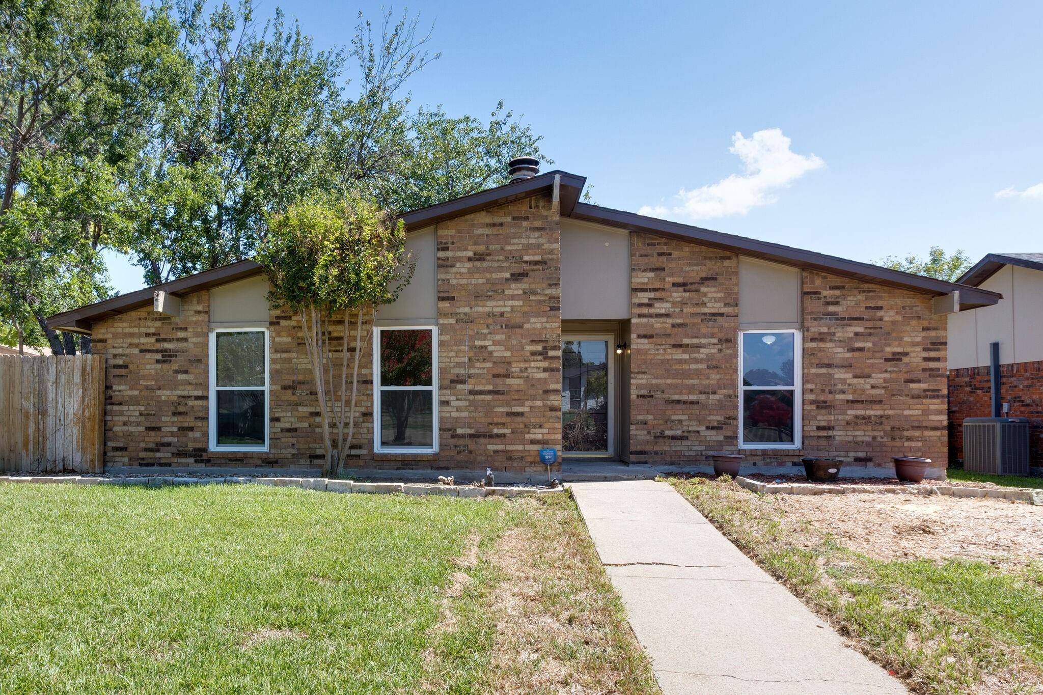 Garland, TX 75043,6510 Briar Knoll Circle