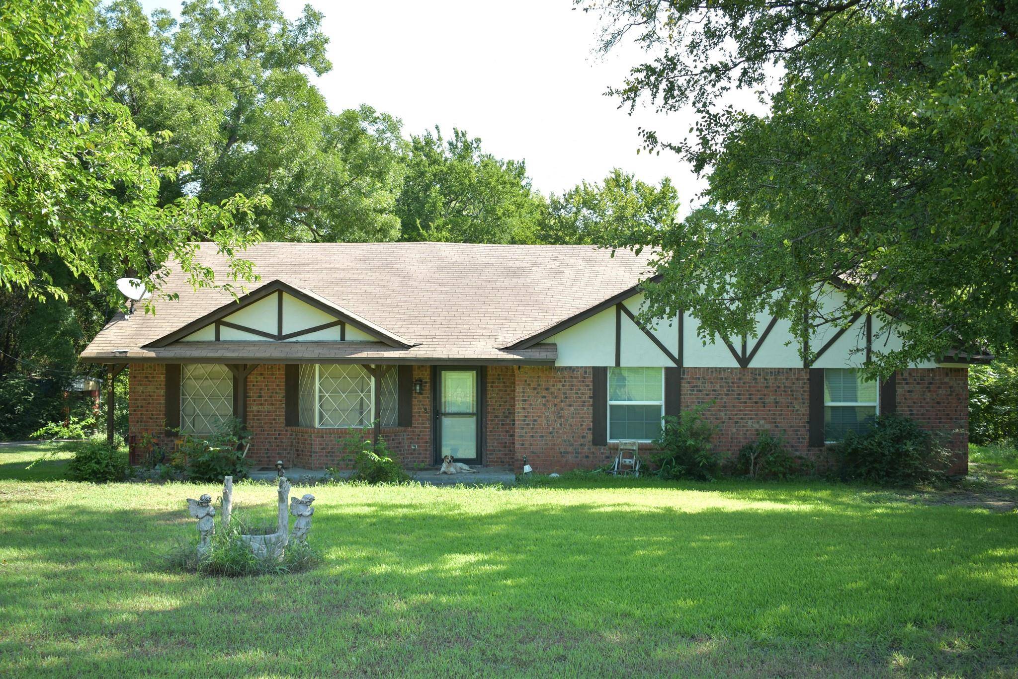 Red Oak, TX 75154,570 Shady Bend