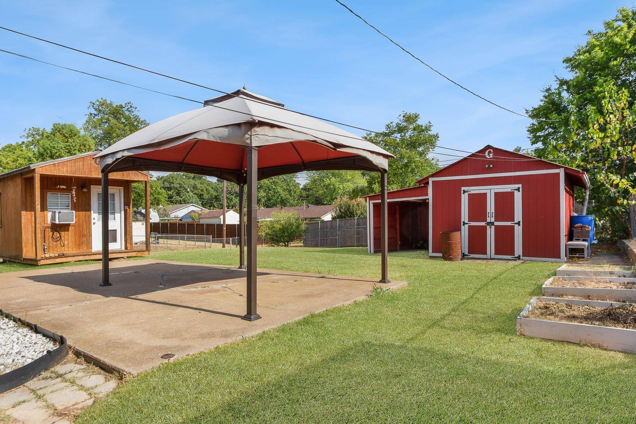 Denison, TX 75021,506 Forest Lane