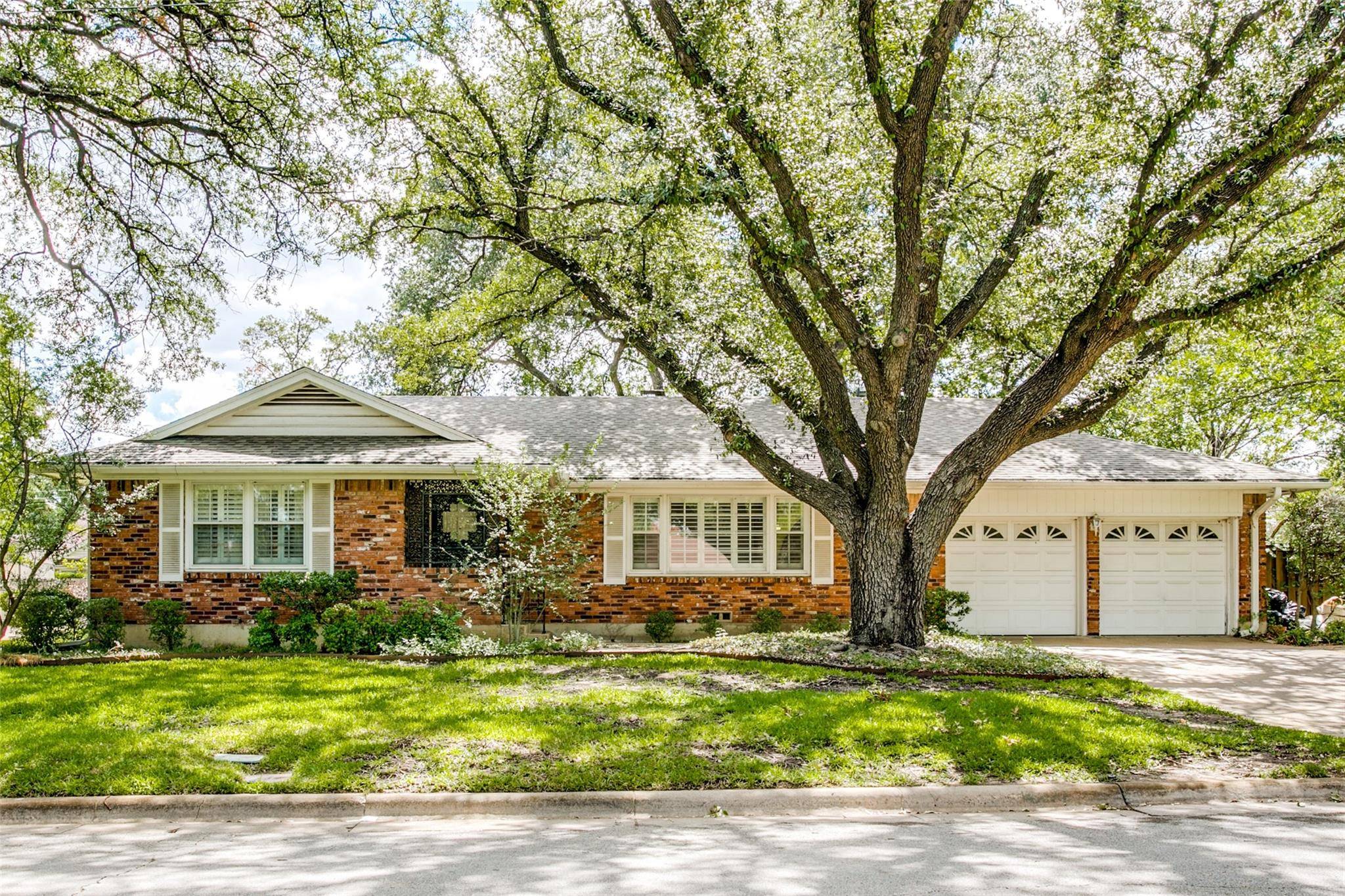 Fort Worth, TX 76109,4217 Bilglade Road