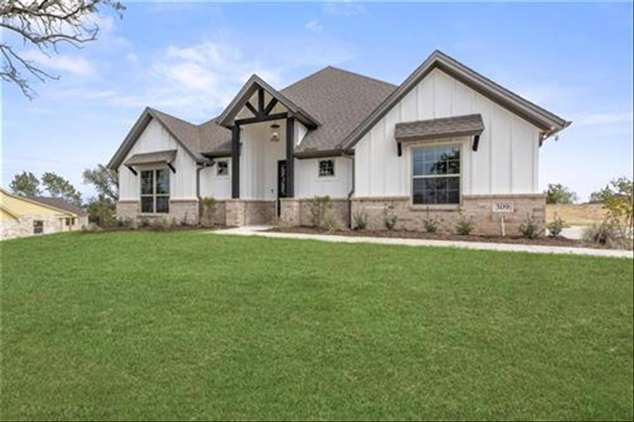 Springtown, TX 76082,309 Falcon Court