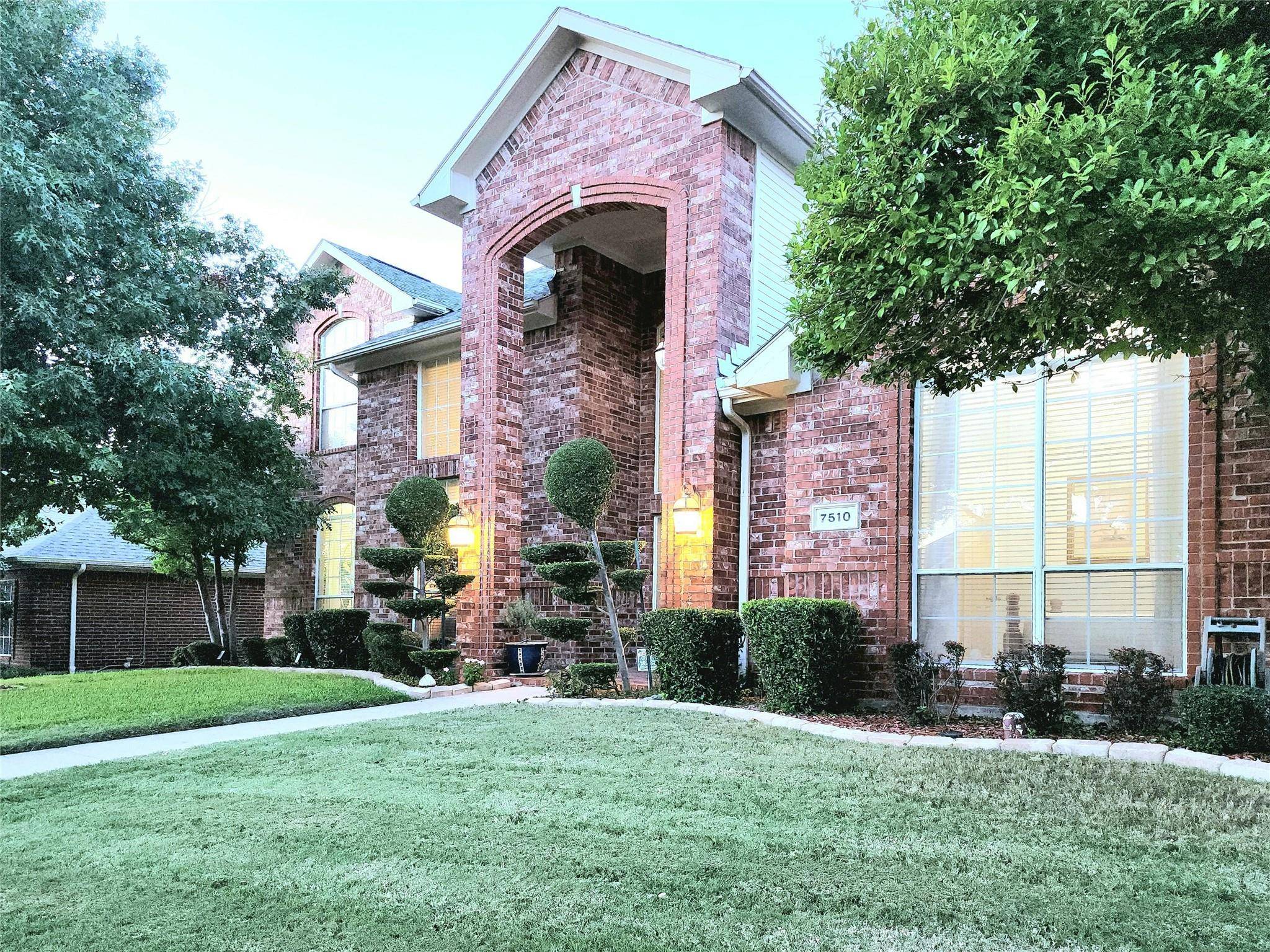 Rowlett, TX 75089,7510 Sand Pine Drive