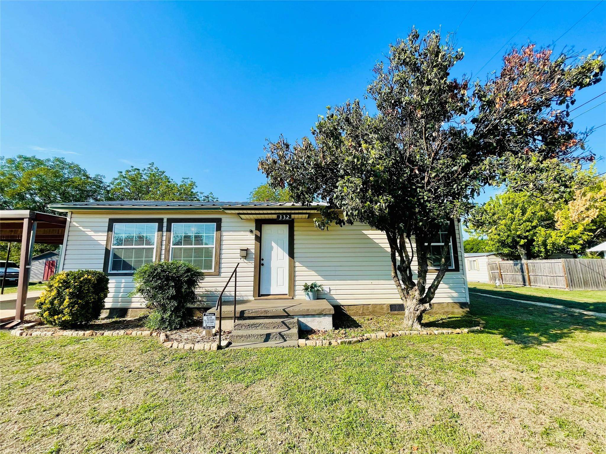 Baird, TX 79504,332 W 5th Street